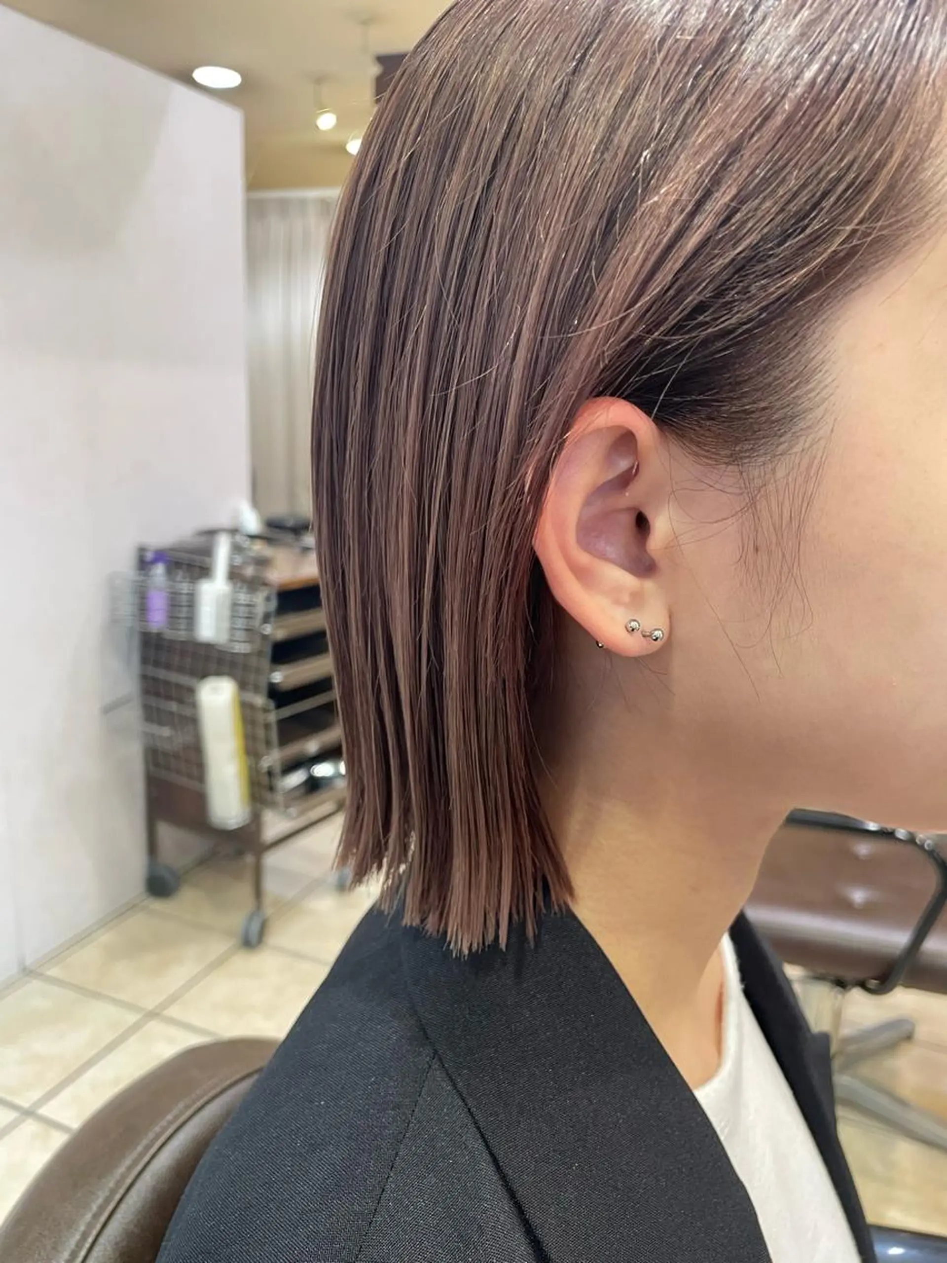 ミディアム カット ヘアカラー 桑田 新菜のヘアスタイル