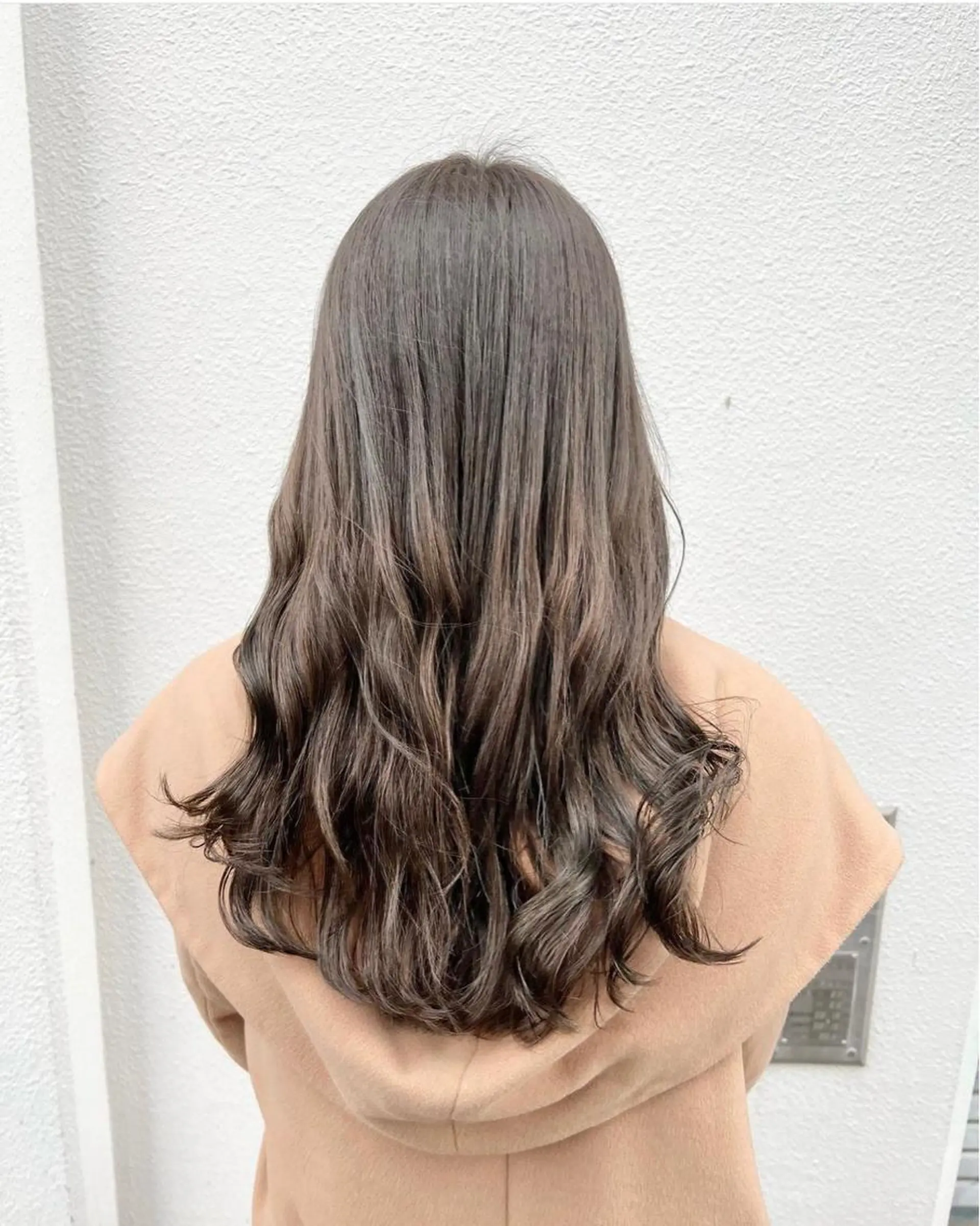 セミロング パーマ カット ヘアカラー パーマ トリートメント 韓国ヘア/レイヤー/ 縮毛矯正🫧伊勢のヘアスタイル