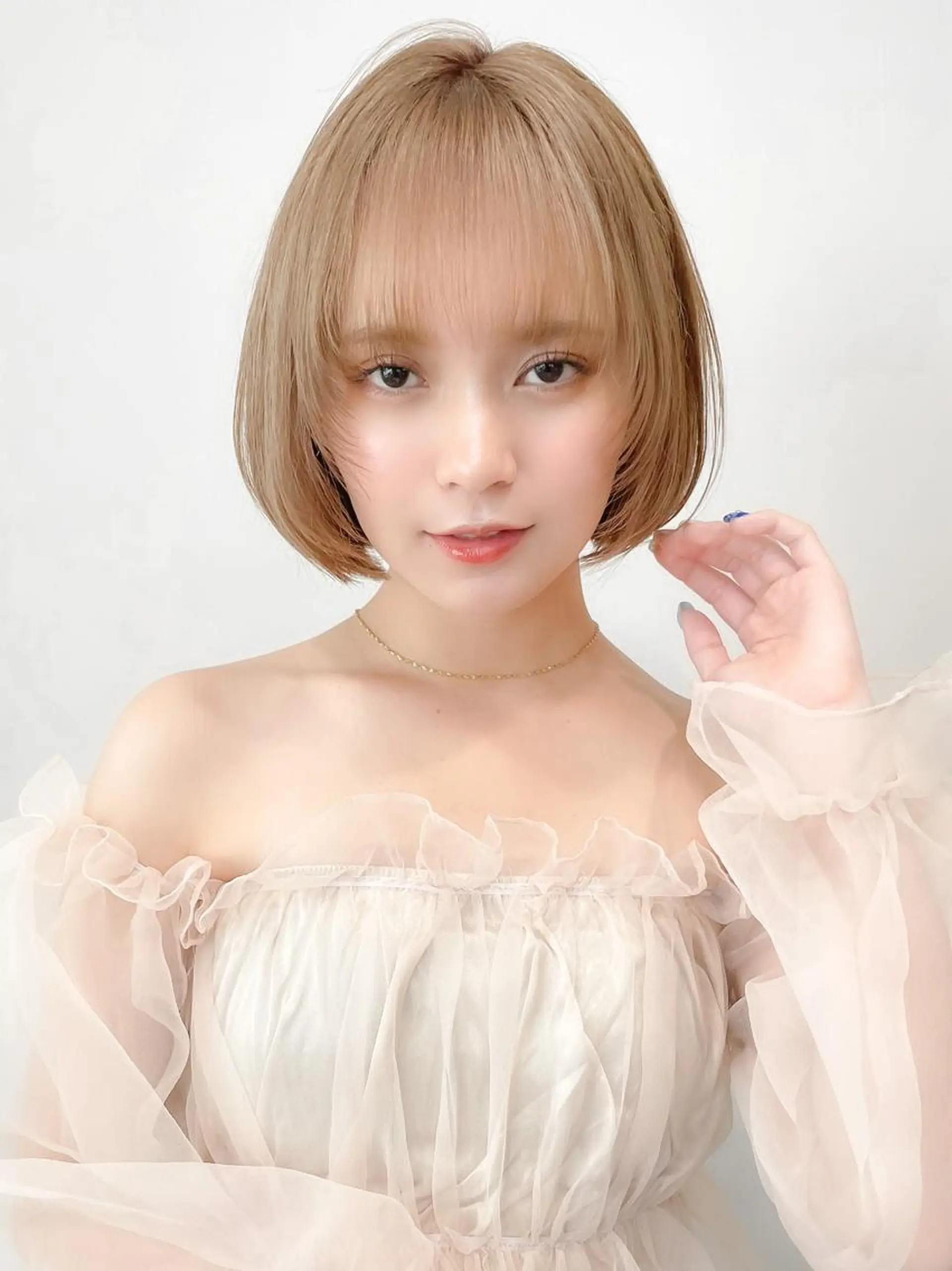 ショート カラー ミディアム/顔周り/ ベージュ🌼mayuのヘアスタイル