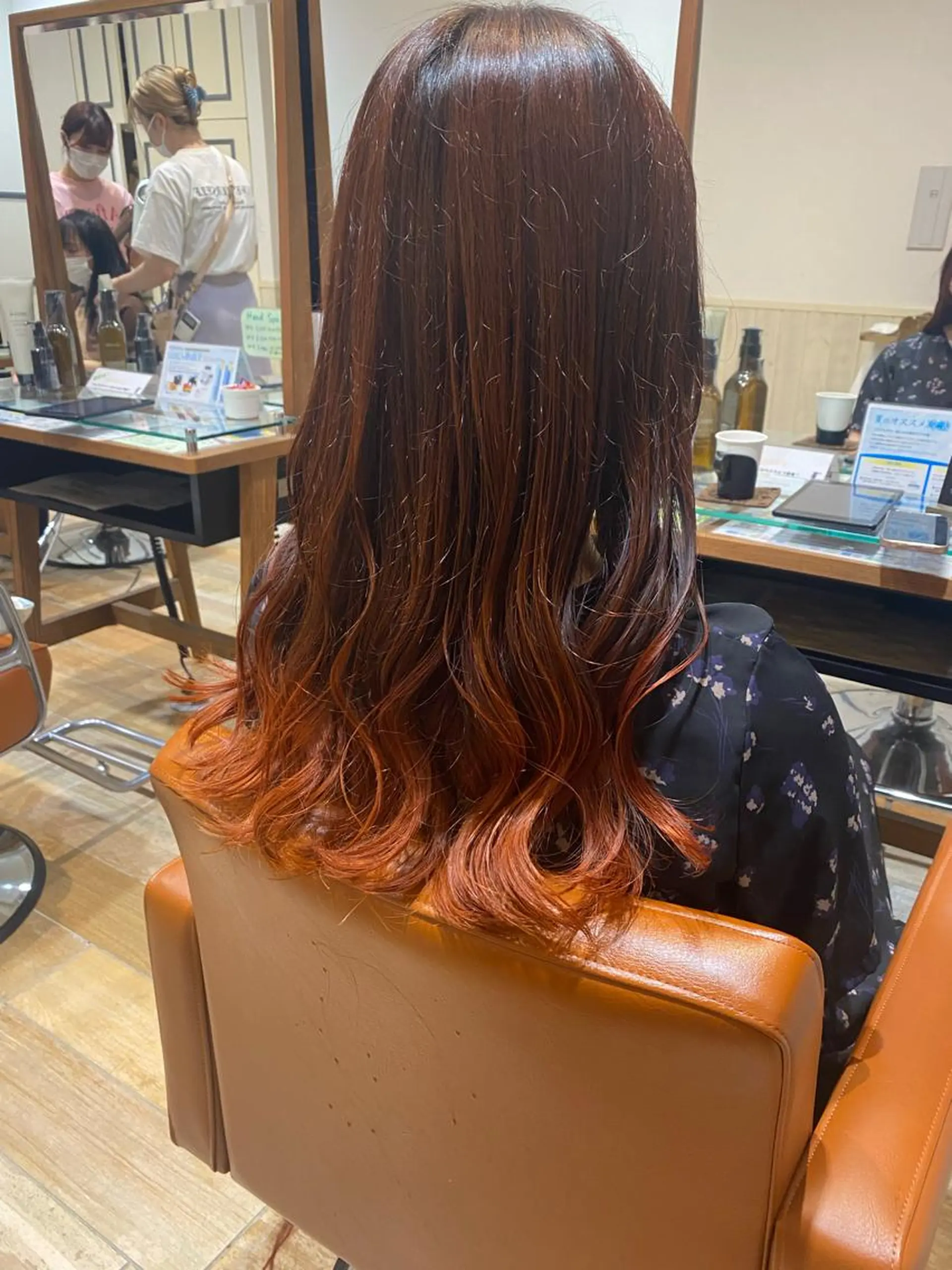 ロング カラー ヘアカラー 宮内 真乃のヘアスタイル