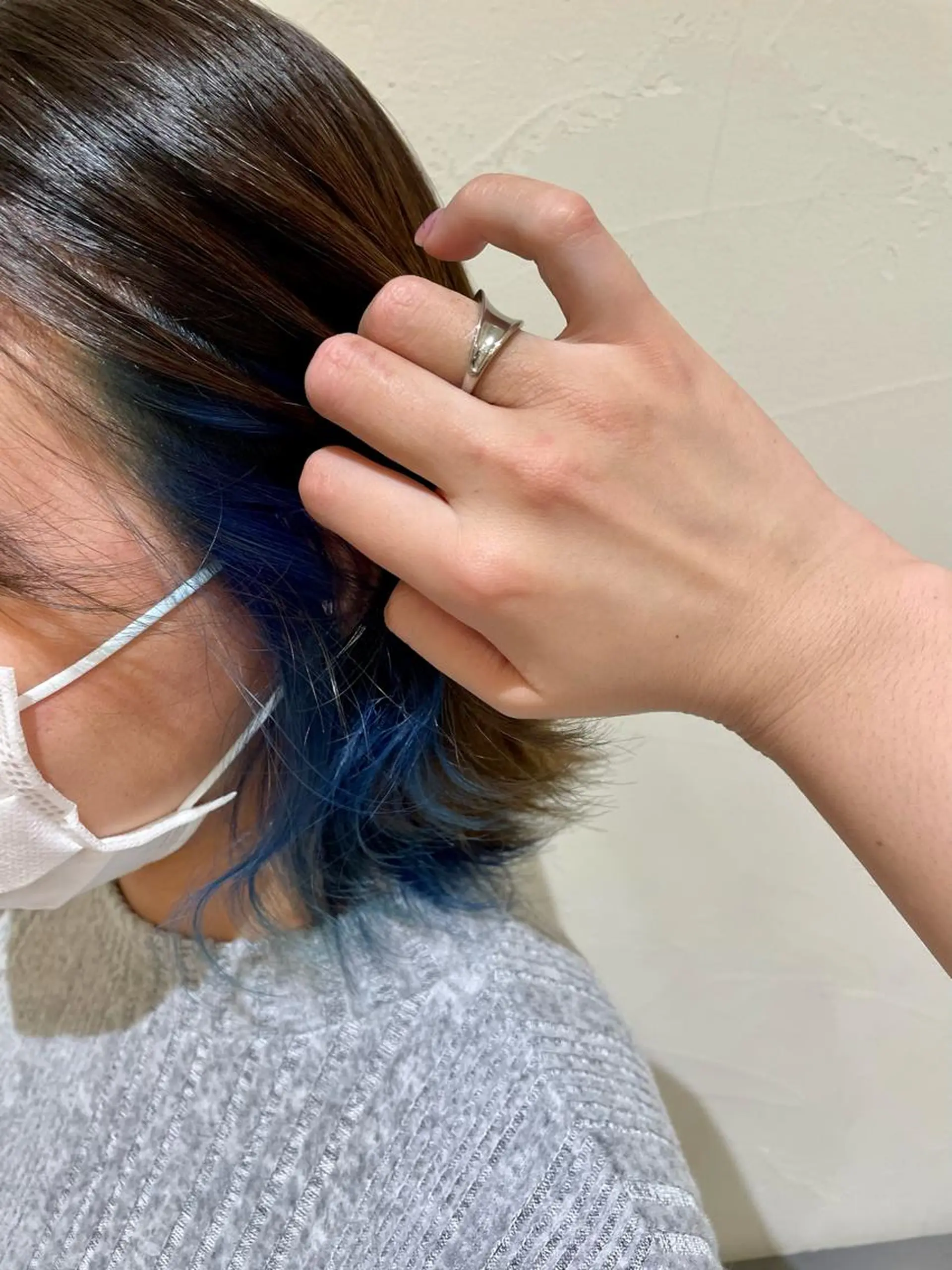 ミディアム カラー インナーカラー 佐久間 成恵のヘアスタイル