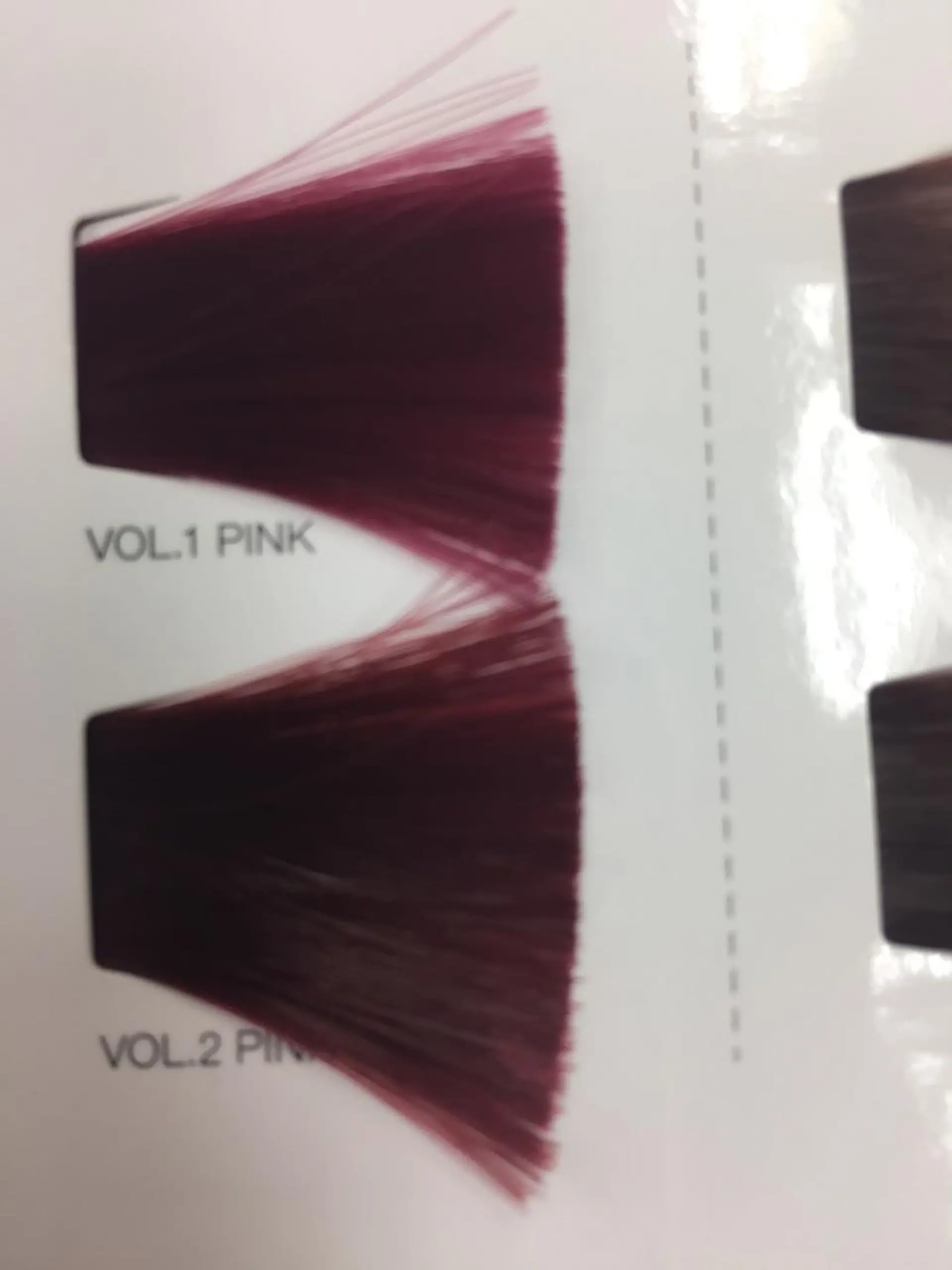 カラー 新島 美恵子のヘアスタイル