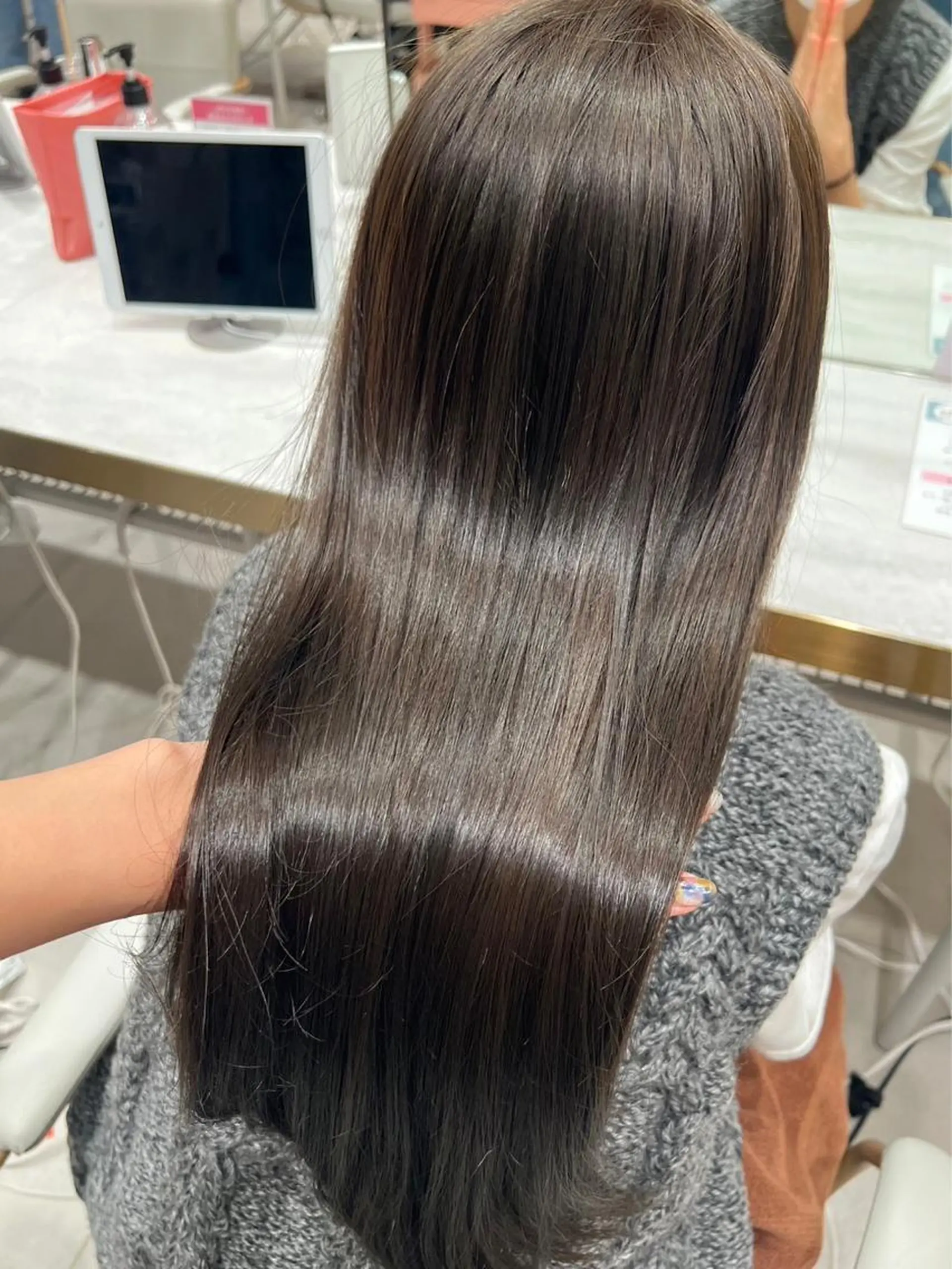 セミロング カラー 湯澤 哲成のヘアスタイル