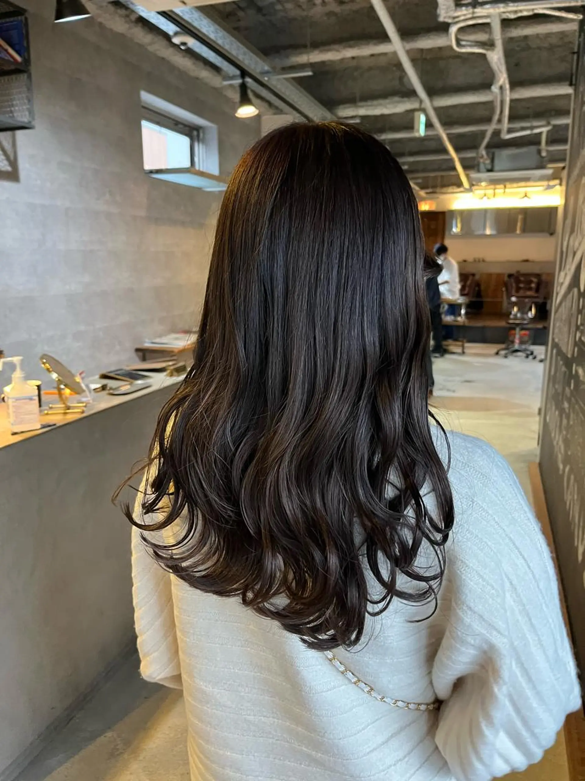 ロング レイヤーカット the OSCAR所属・韓国ヘアスタイリスト Harukaのヘアスタイル