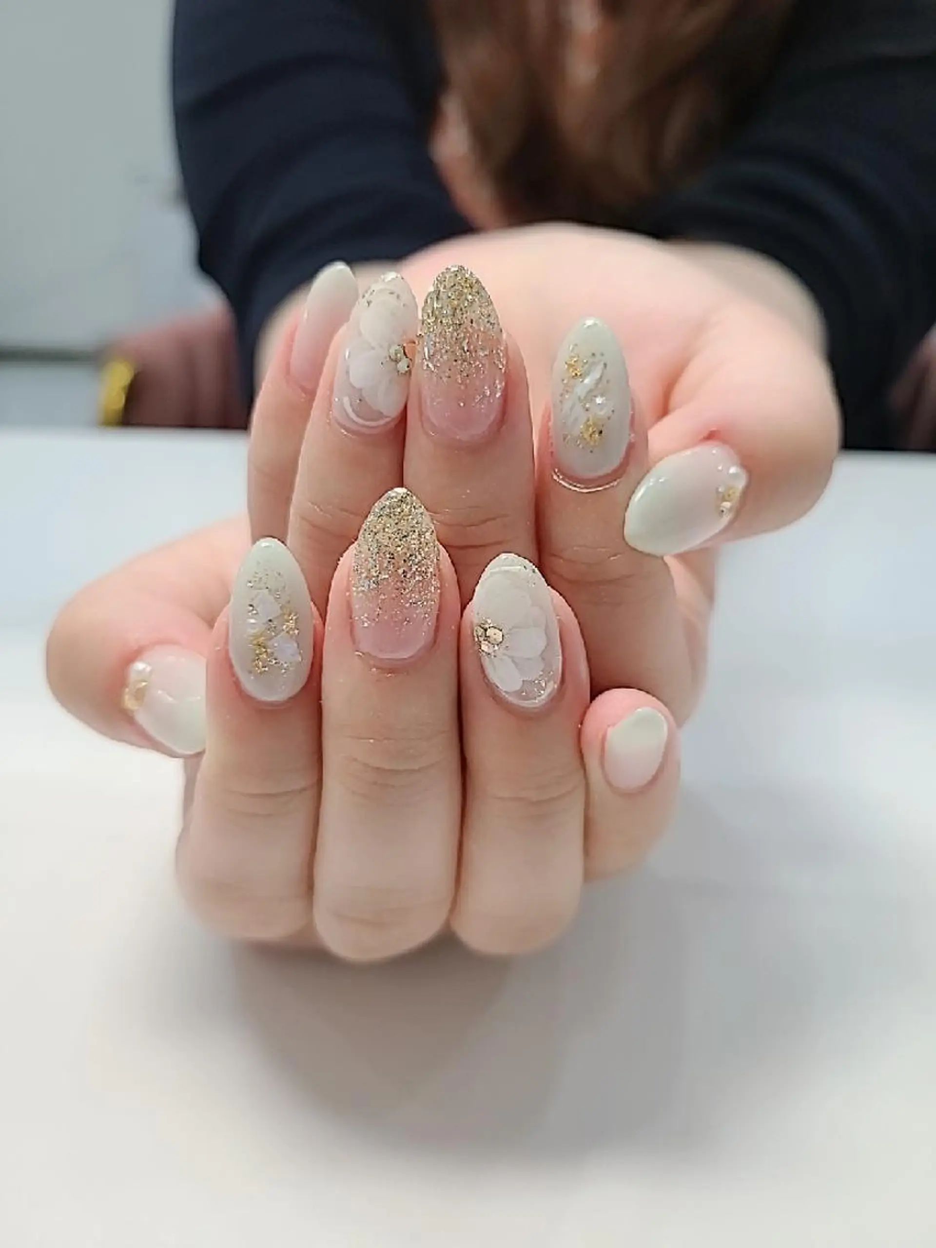 ネイル アートネイル ビーケア自由が丘所属・えみ えみのネイルデザイン