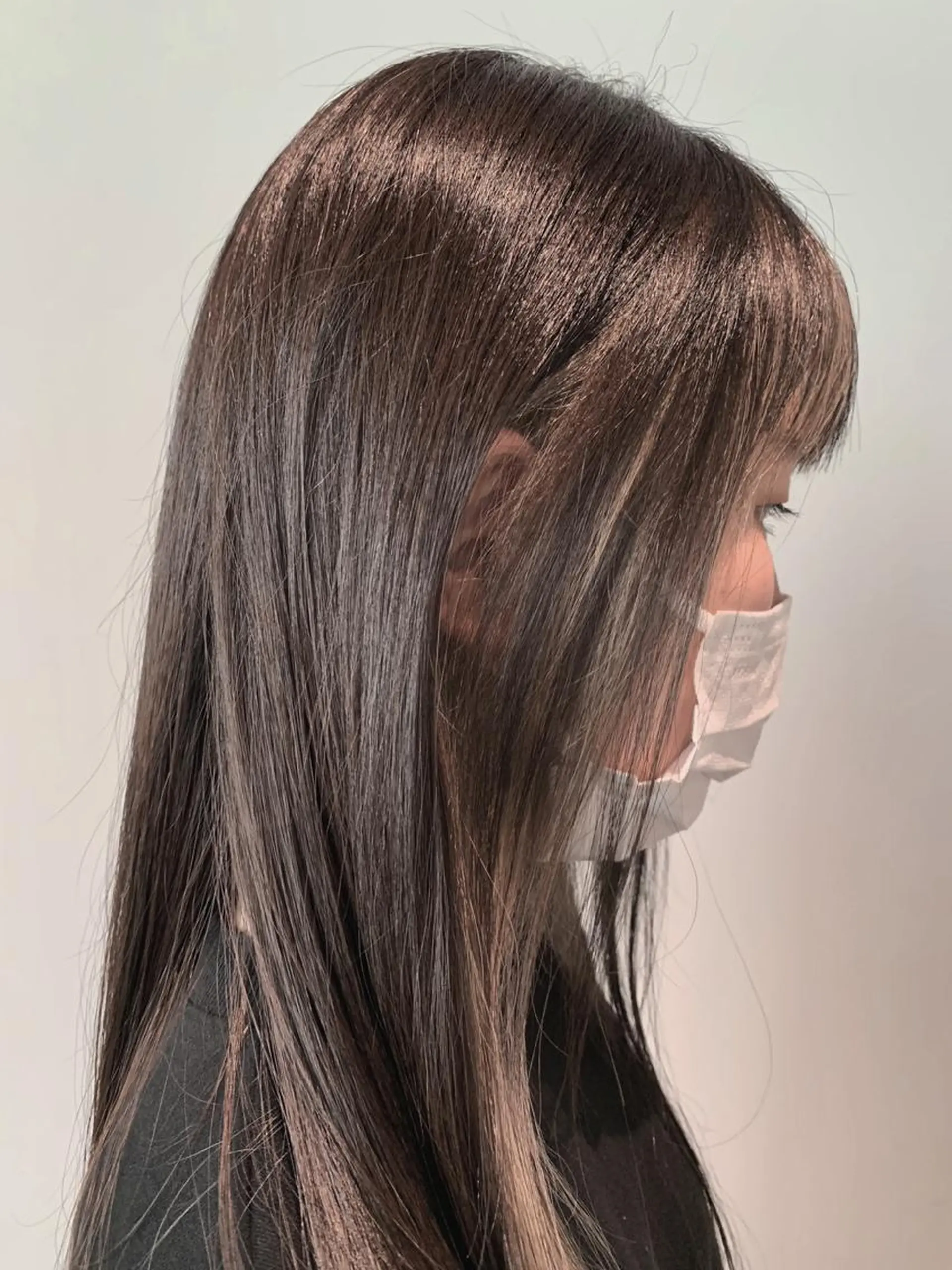 セミロング カラー ミストバング  フェイスフレーミング グレージュ ハイトーンカラー カット ヘアカラー トリートメント GO TODAY SHAiRE SALON 梅田店所属・3ヶ月持ちが良い ボブ/ショートのヘアスタイル