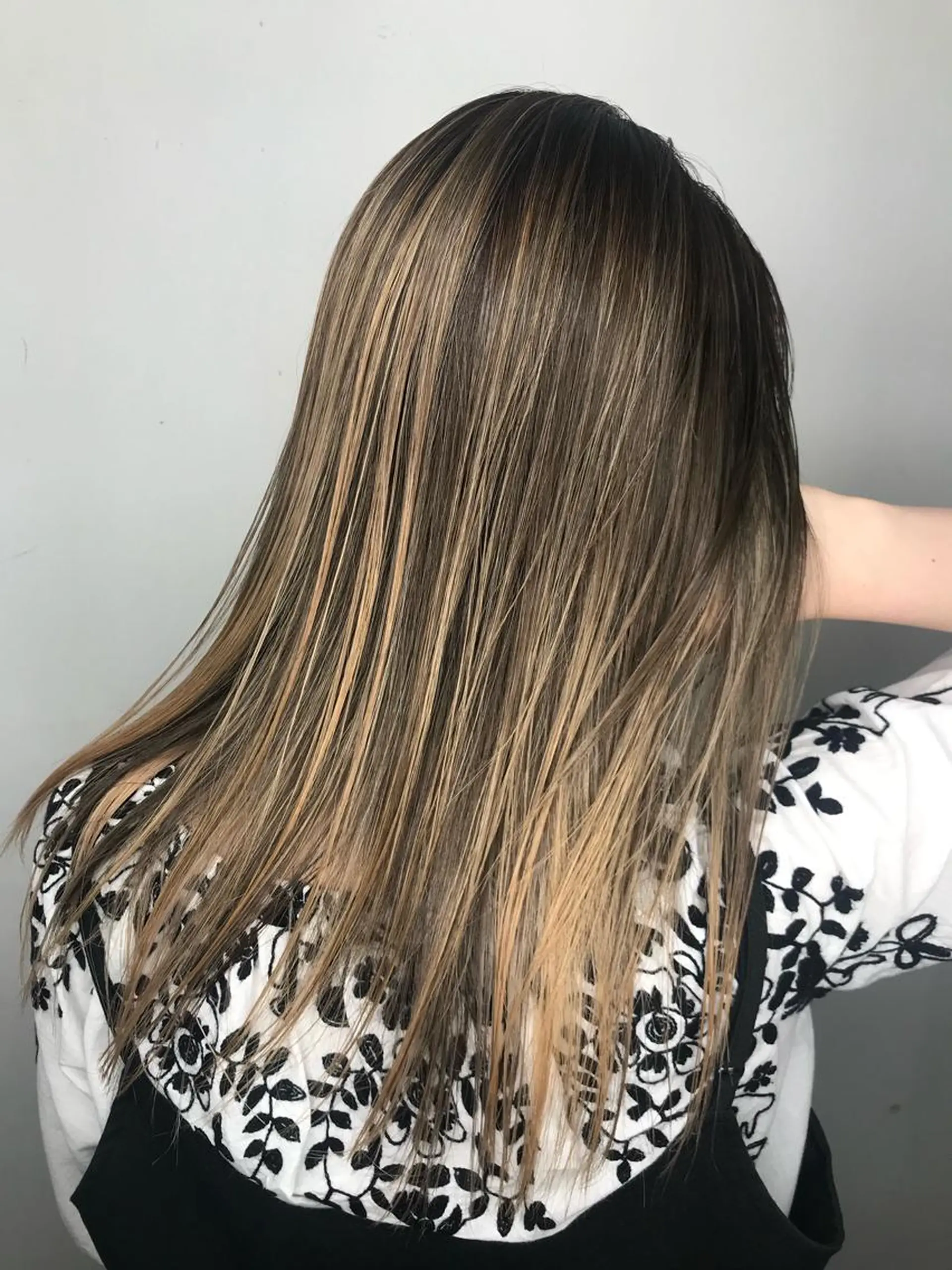 セミロング カラー 美容室 HAKUAのヘアスタイル