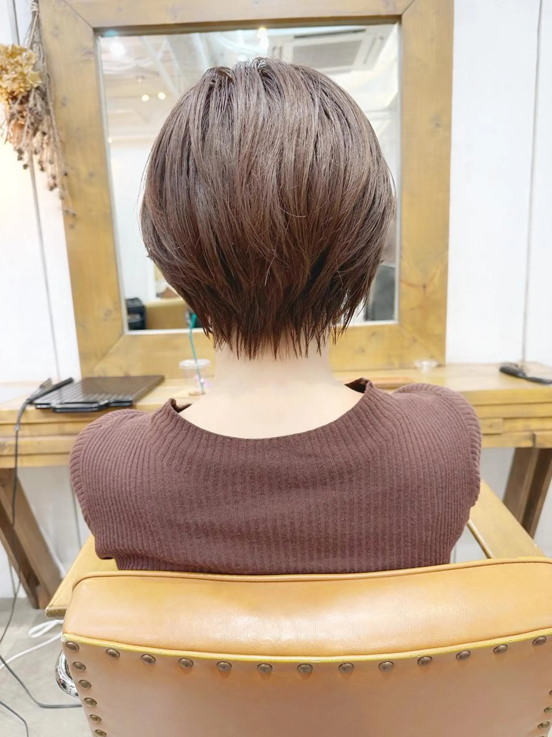 ショート カラー ショートボブ ショートレイヤー ハンサムショート 丸みショート アディクシーカラー カット ヘアカラー newline銀座所属・銀座ショート/ 大人ショート/金子涼のヘアスタイル