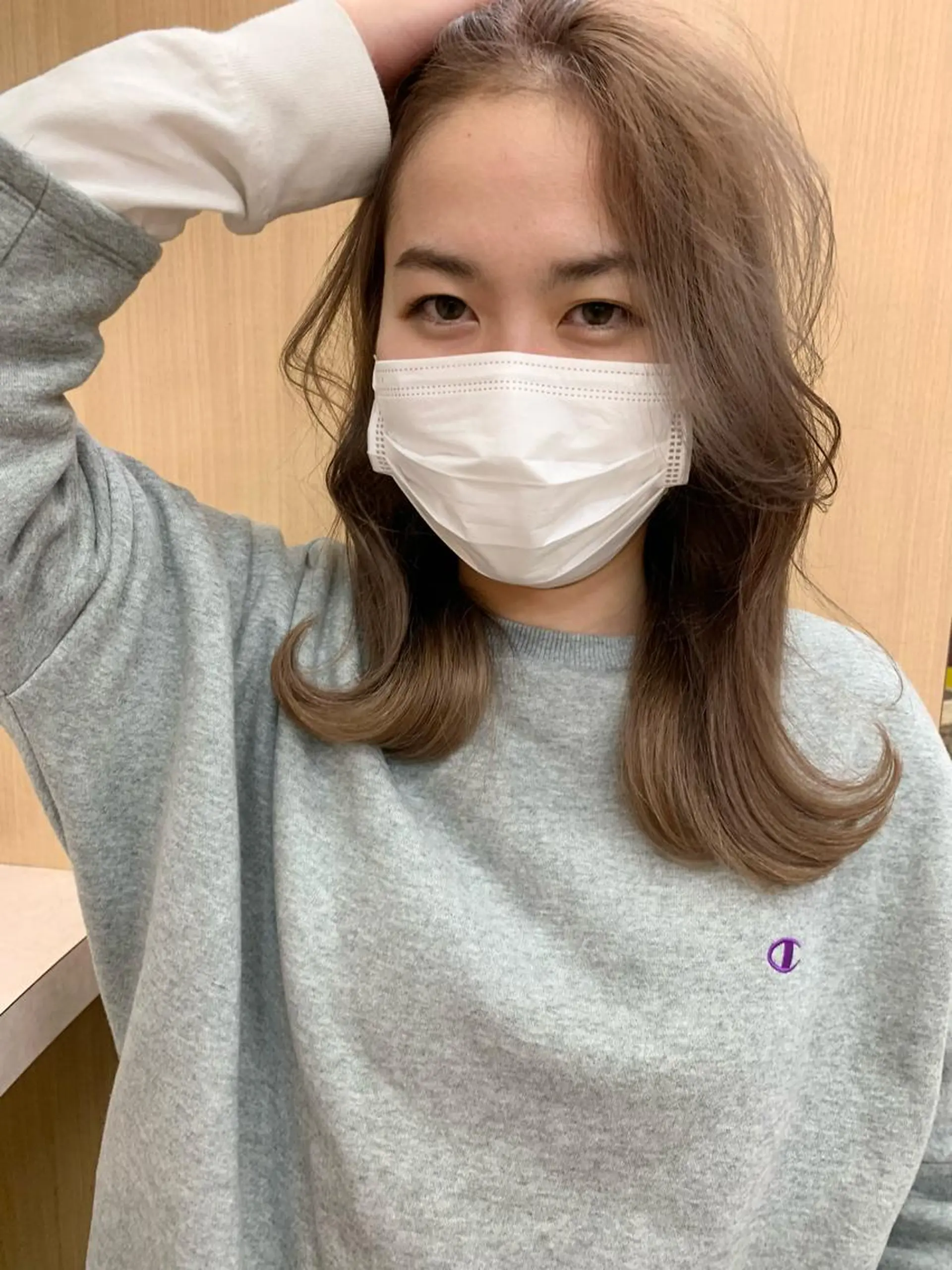 セミロング カラー ベージュカラー River,Land所属・yui .のヘアスタイル