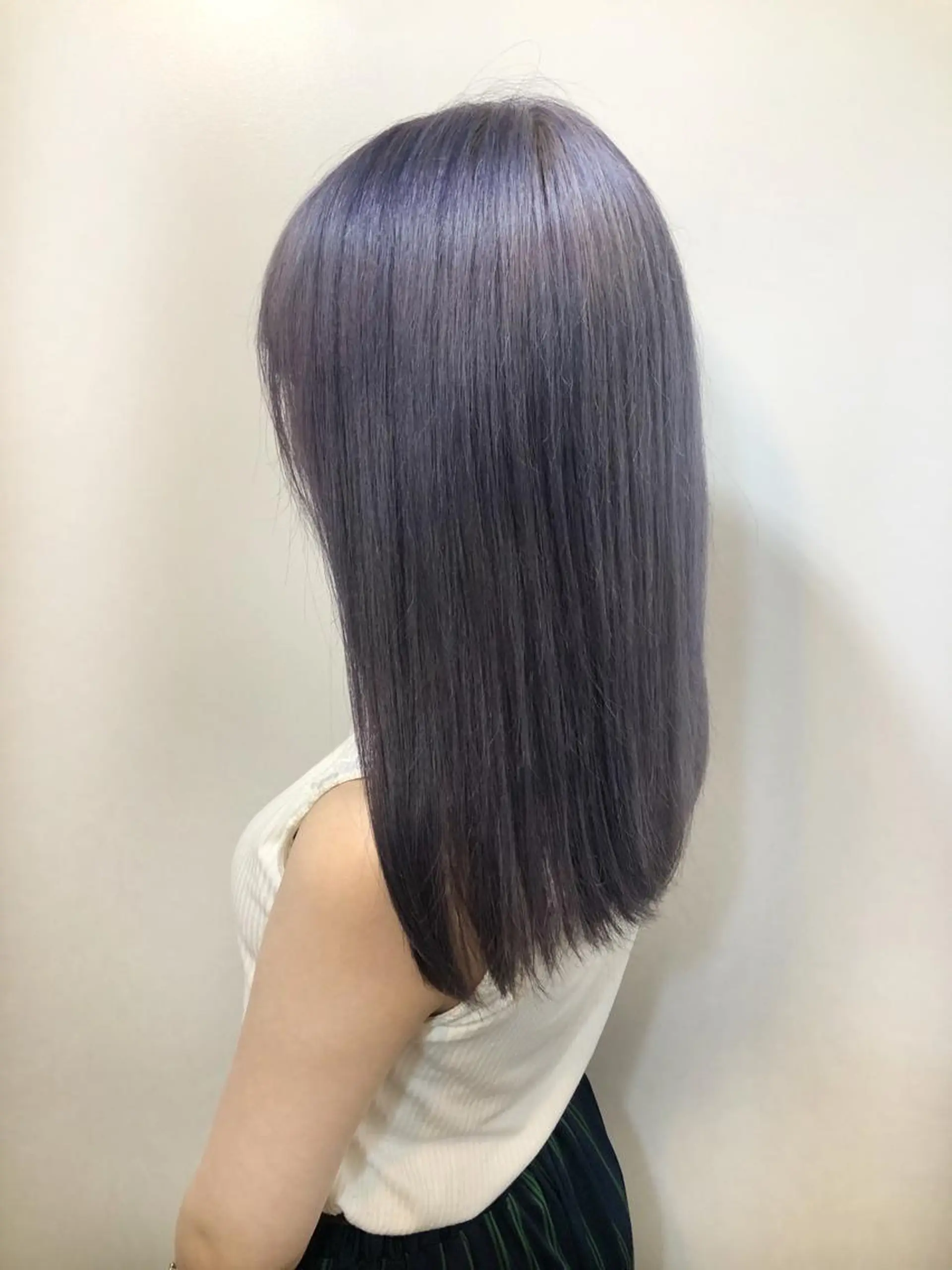 セミロング カラー パープルカラー 女性リピ90%🍨 🩷佐藤みずきのヘアスタイル