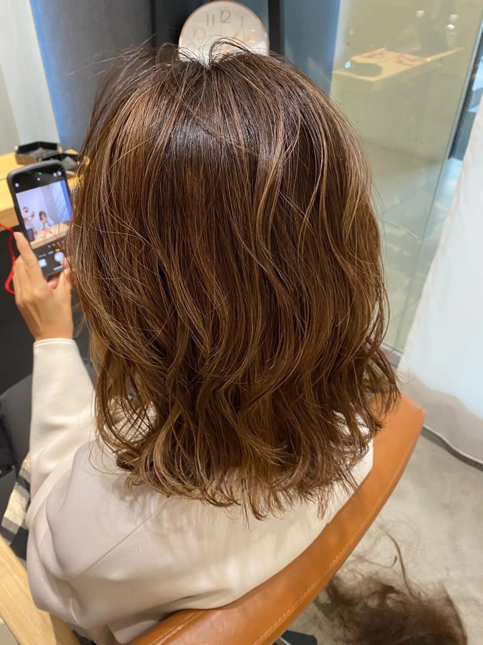 ミディアム カラー ハイライトカラー ハイライト ヘアカラー トリートメント 田中 アキオのヘアスタイル