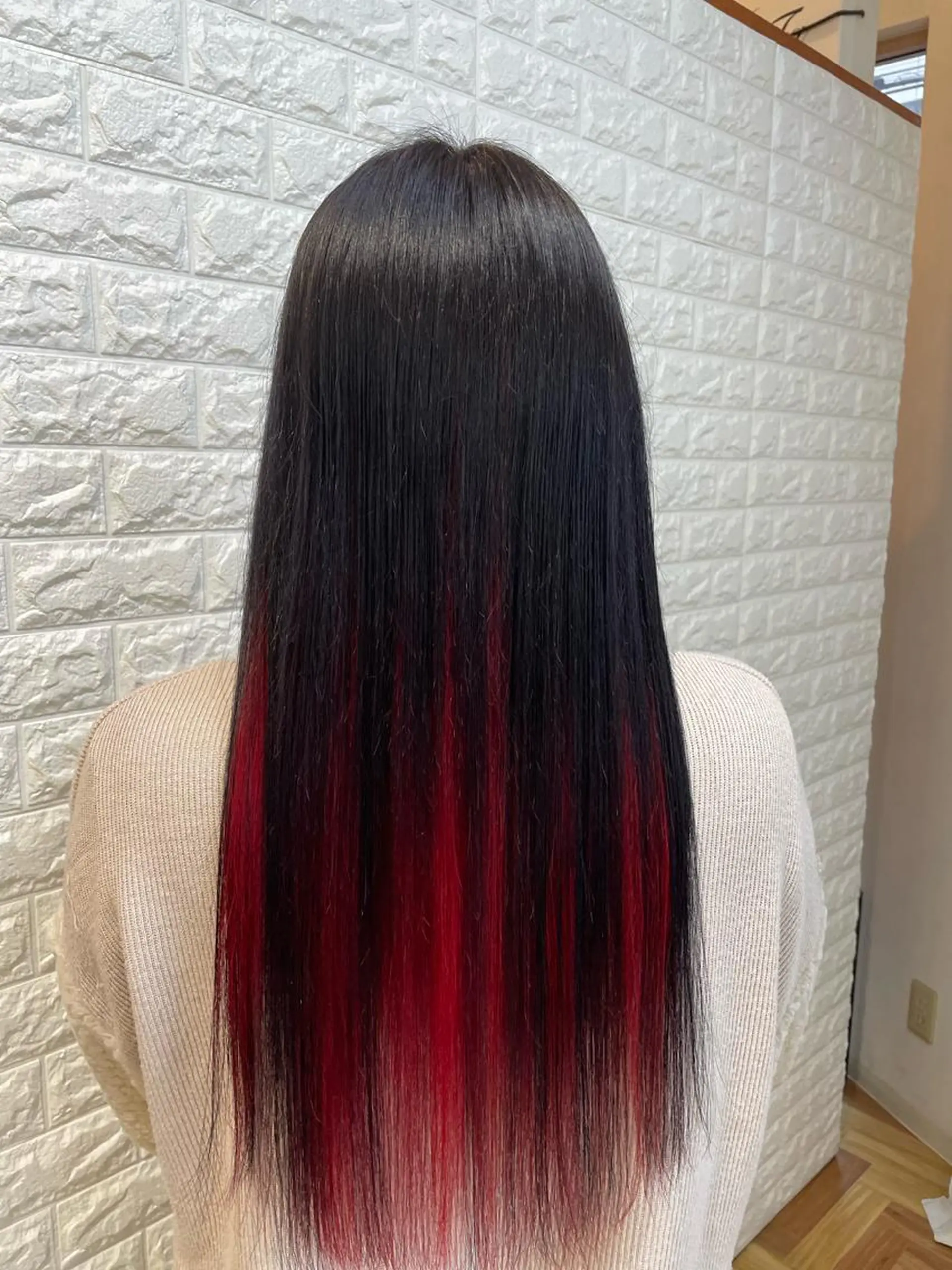 ロング ヘアカラー 福森 みずきのヘアスタイル