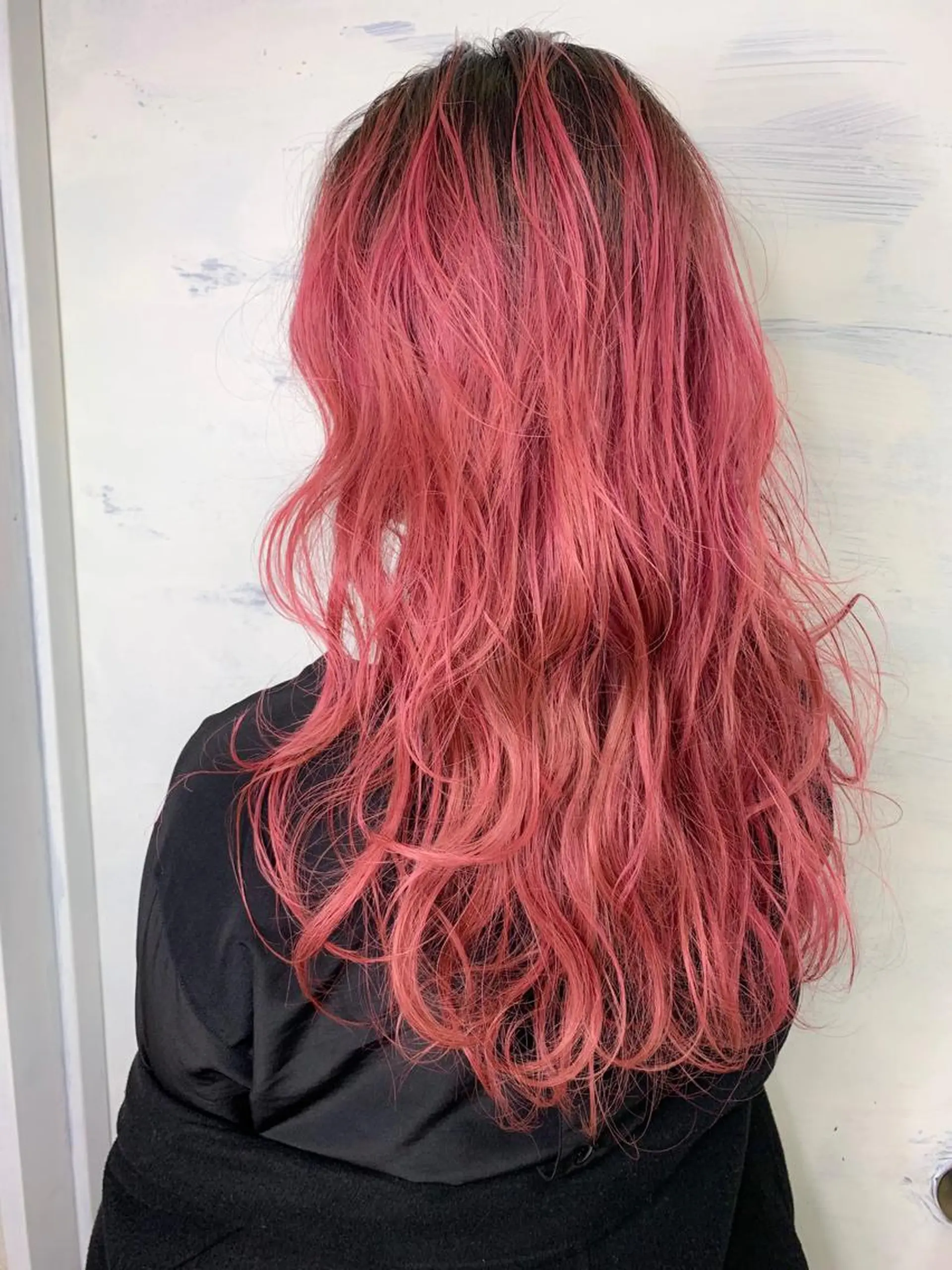 ロング カラー ブリーチ ピンクカラー BOX mico.のヘアスタイル