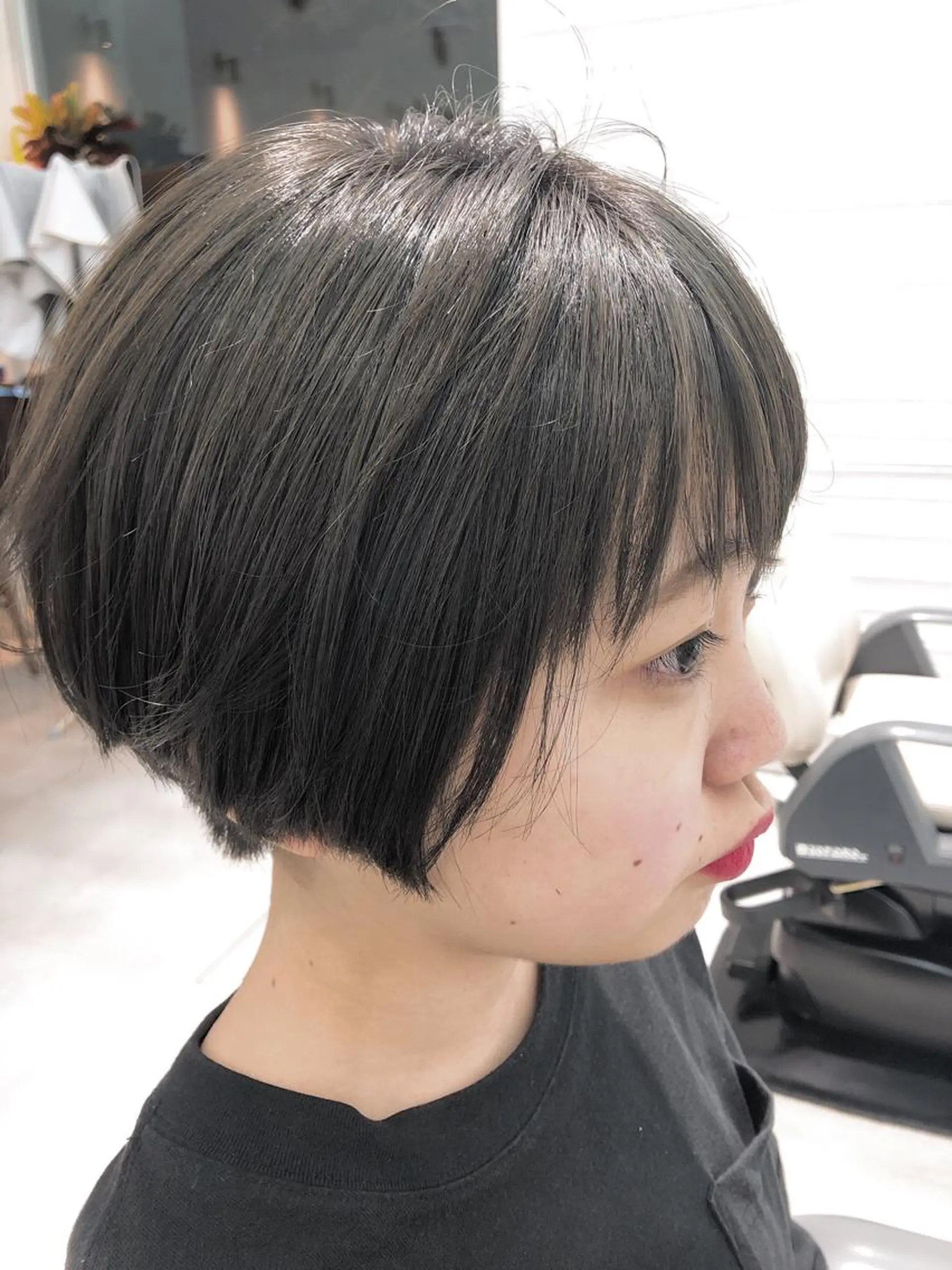 ショート カラー オリーブカラー ショートヘア カット ヘッドスパ 本山　くせ毛のカット 尾島光季のヘアスタイル