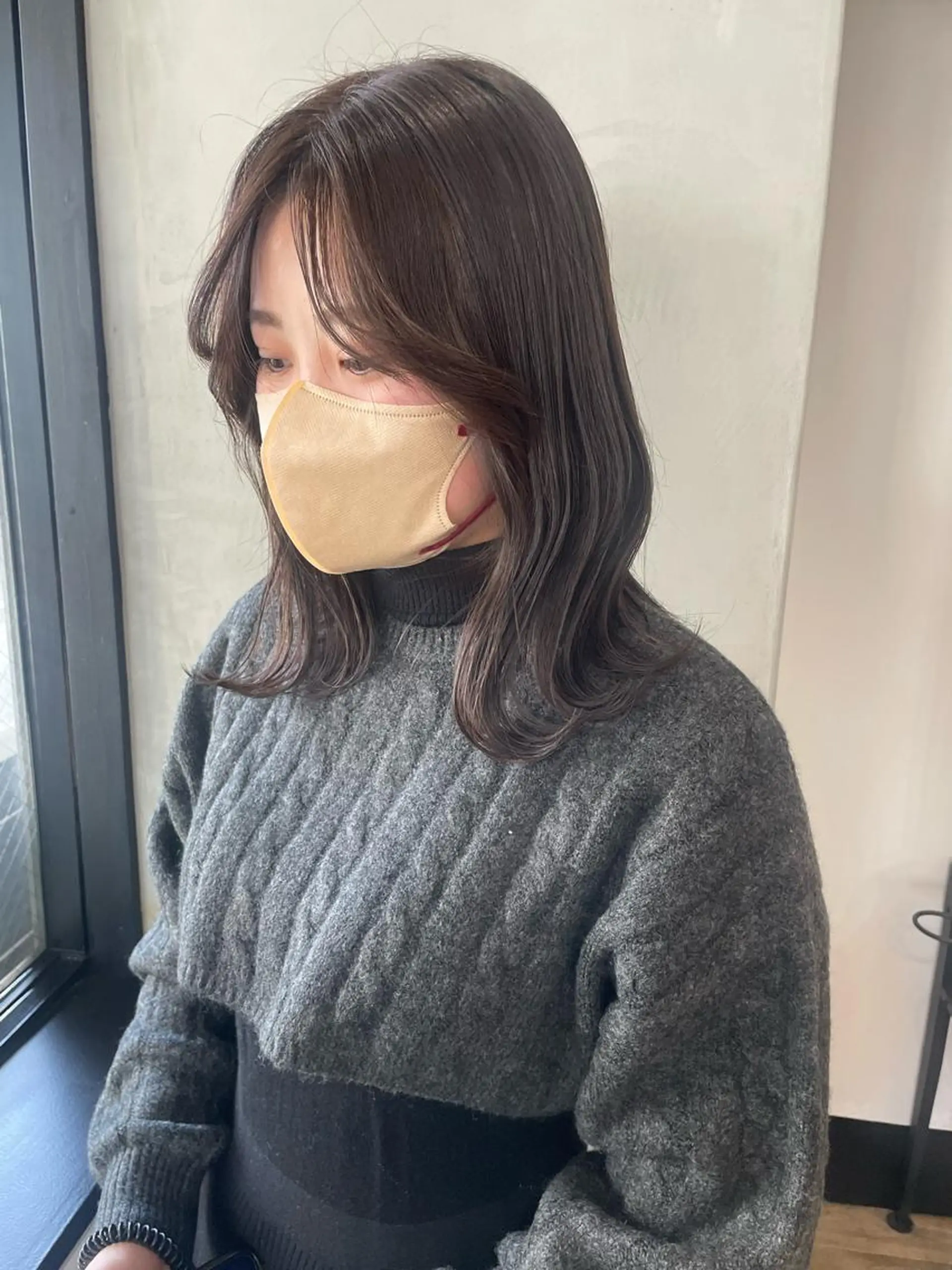 ミディアム Megu/ベージュ/ 透明感カラーのヘアスタイル