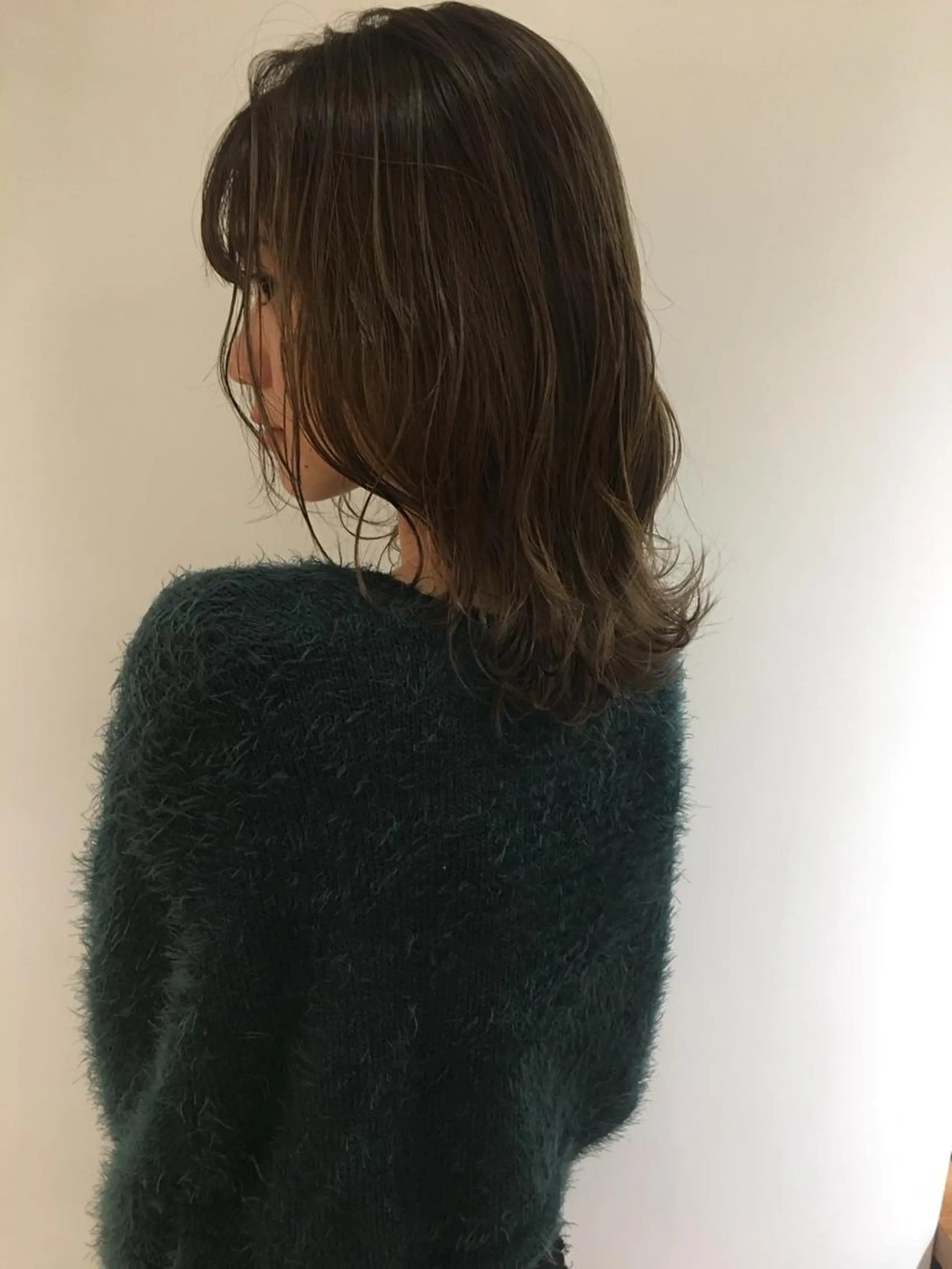 セミロング 🤍LOREN エリコ🌈のヘアスタイル