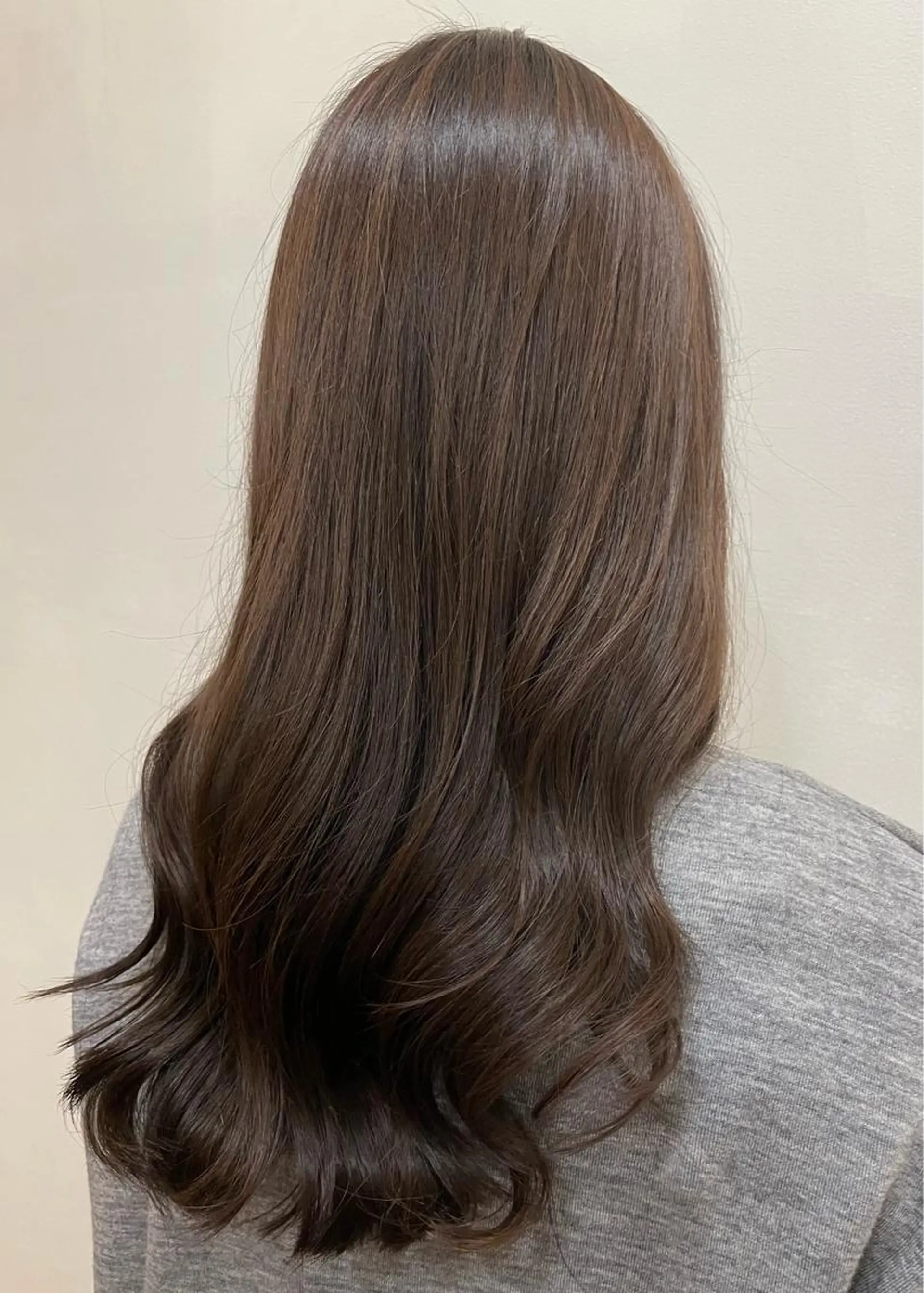 ロング ヘアカラー トリートメント 康本 瑞季のヘアスタイル