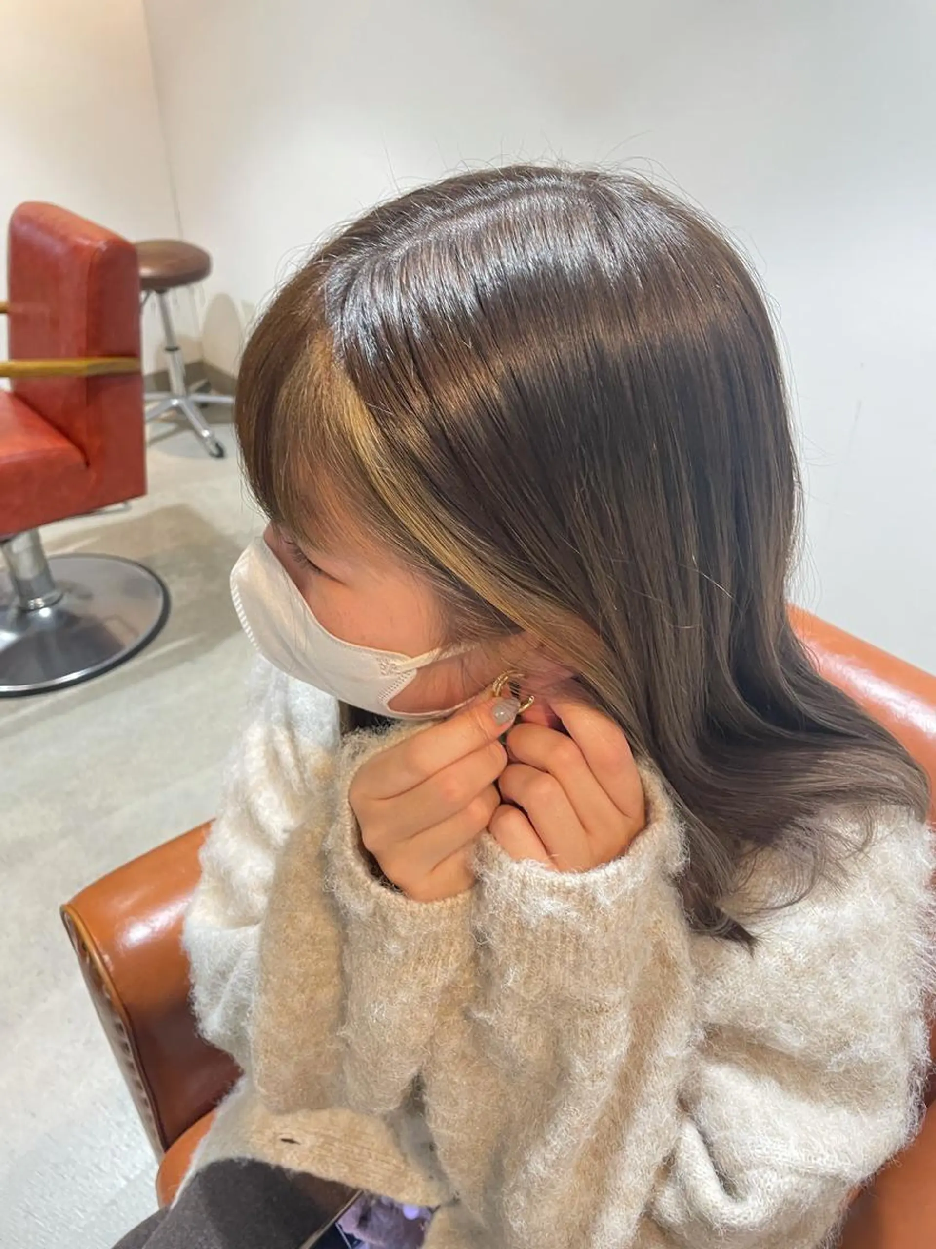 セミロング 顔周りカット ブリーチ🌟リタッチ 🎠KANON🎡のヘアスタイル