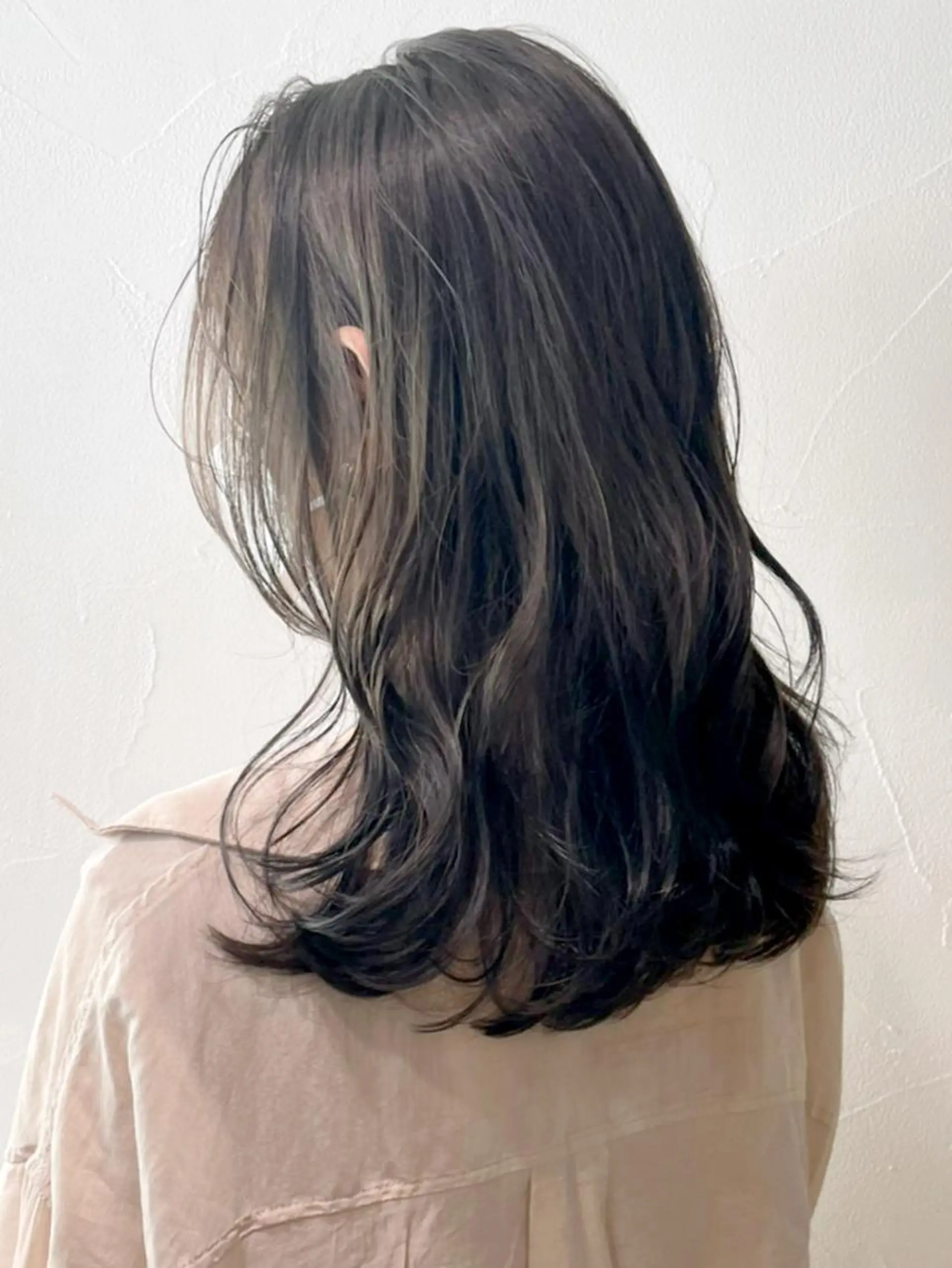 セミロング カラー パーマ ヘアアレンジ ベージュカラー オリーブベージュ ITbyALBUM 八王子店のヘアスタイル