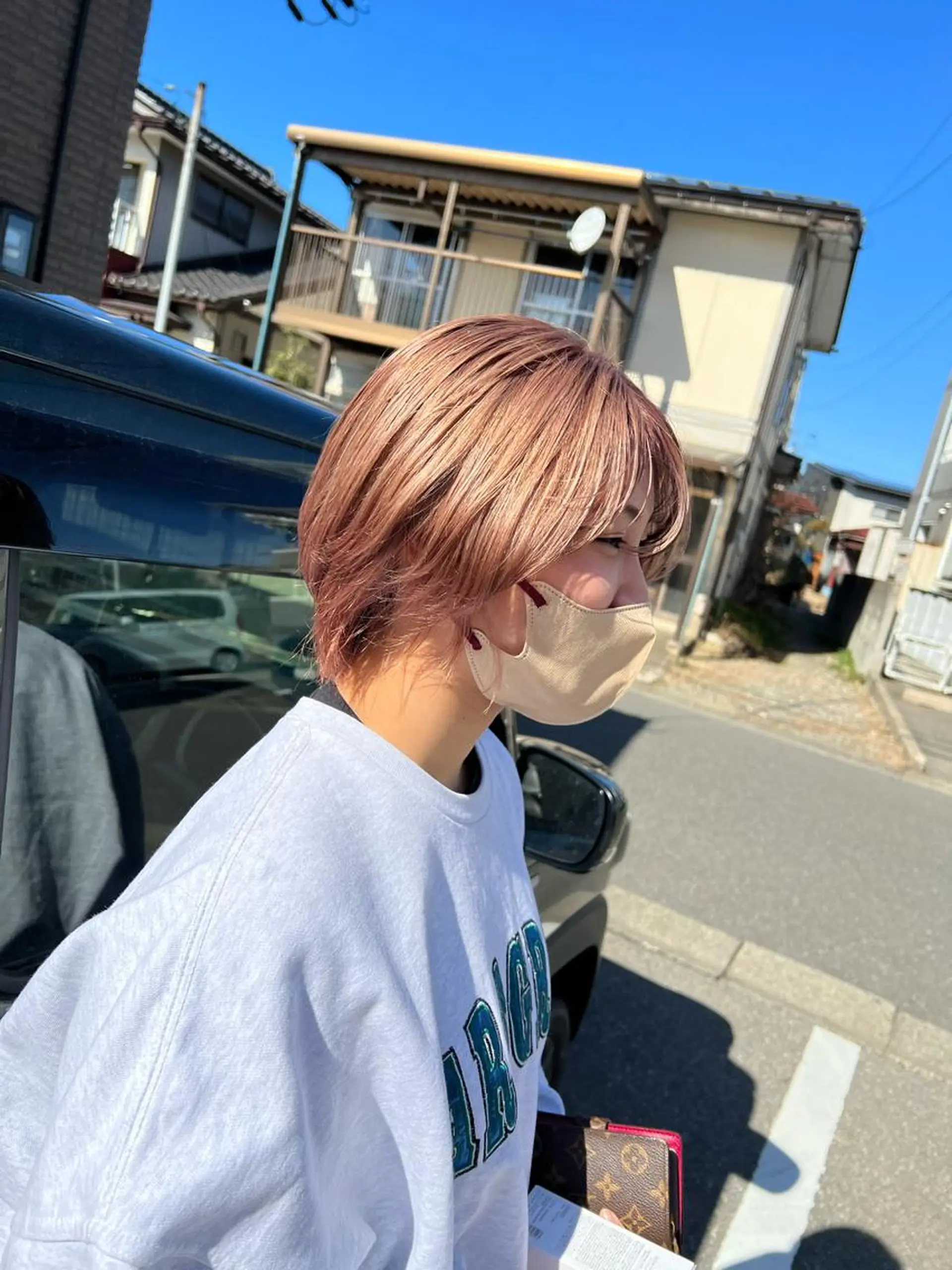 ショート カラー ヘアアレンジ ブリーチ カット ヘアカラー APREKO SAYAKAのヘアスタイル