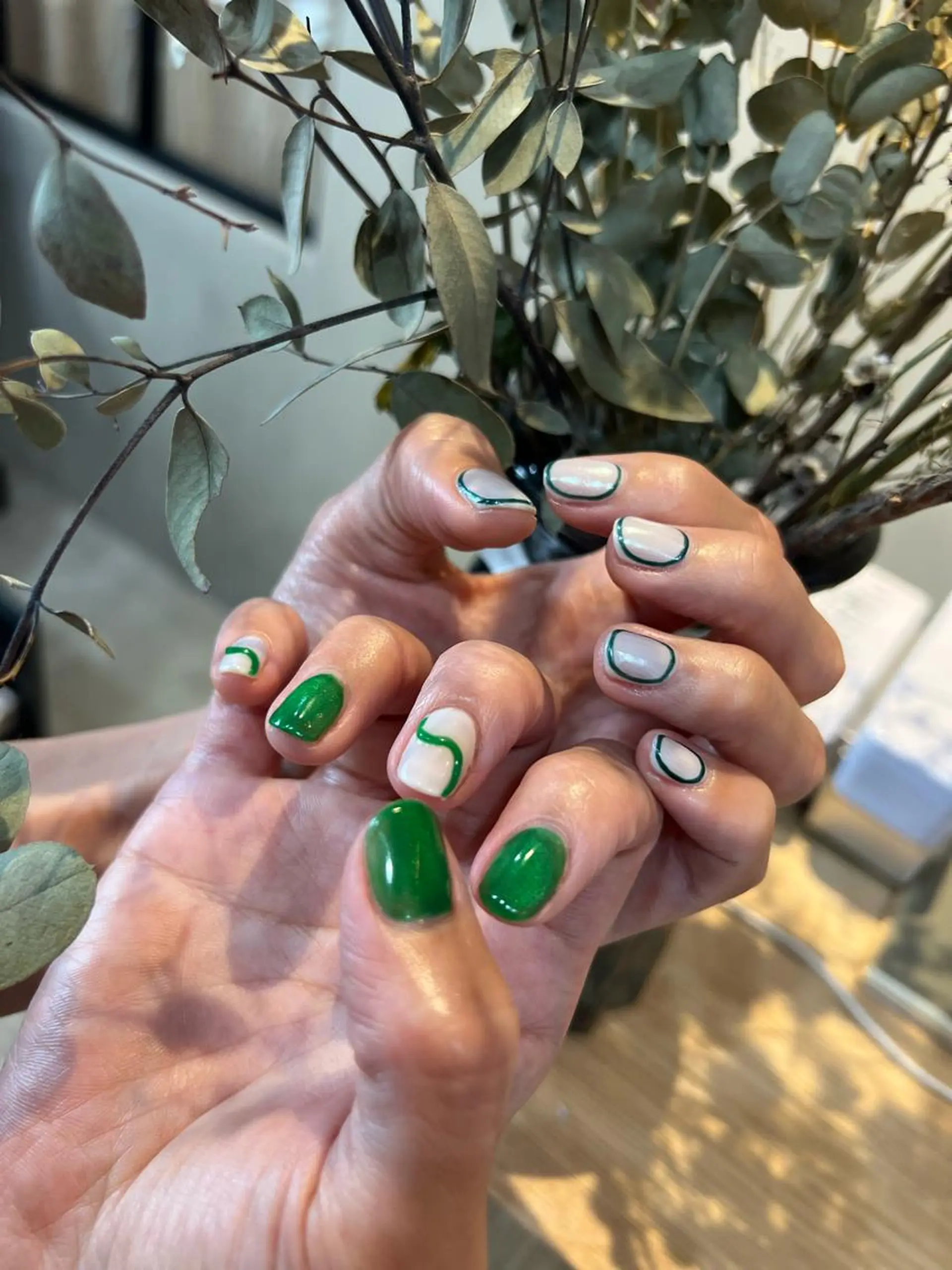 ネイル オーロラネイル マグネットネイル Belulu所属・Belulu ベルルのネイルデザイン