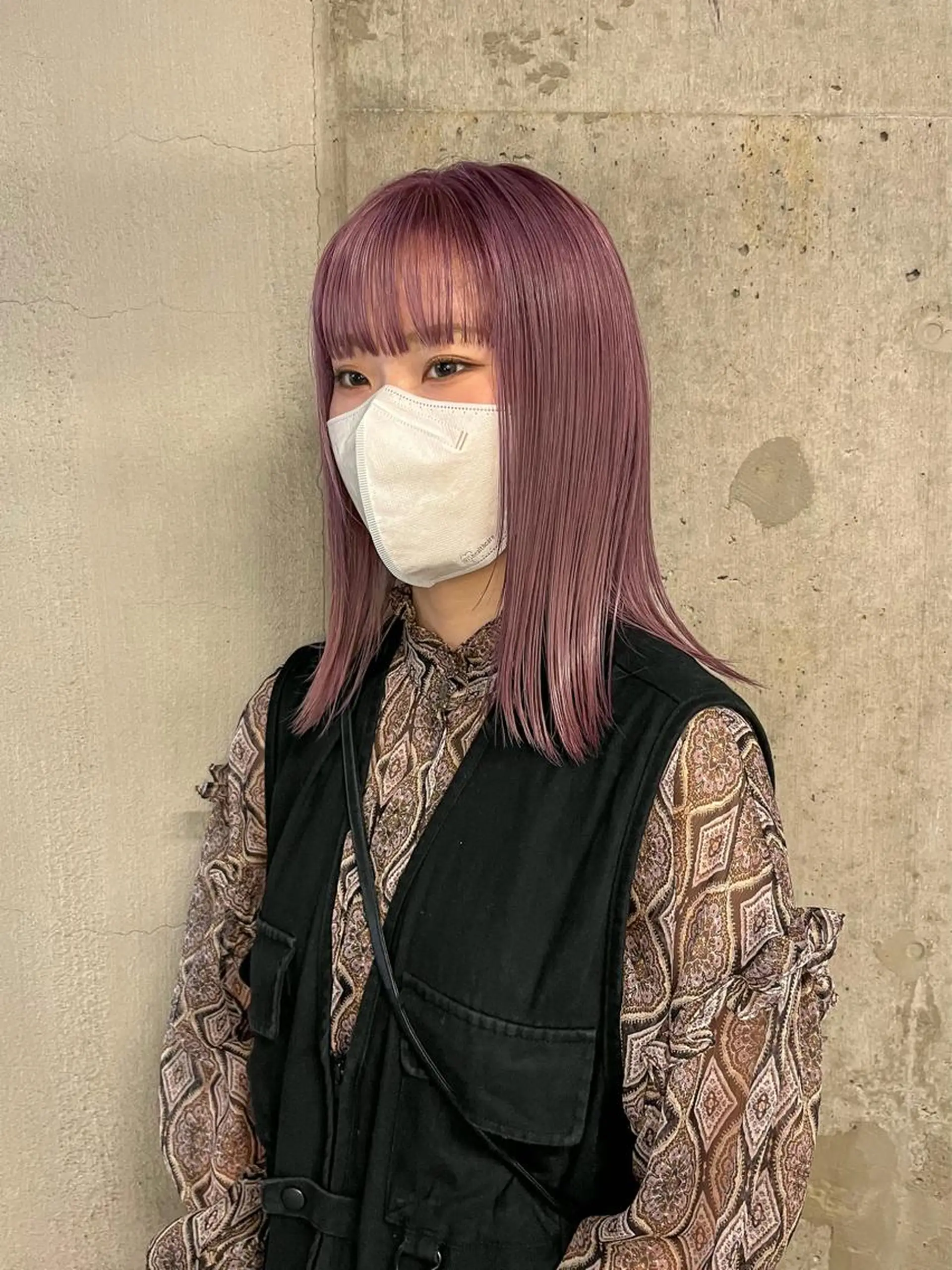 セミロング カラー ブリーチ ピンクカラー ピンクパープル パープルカラー カット ヘアカラー トリートメント こっくりカラー/艶髪 /amy.山口瑞稀のヘアスタイル