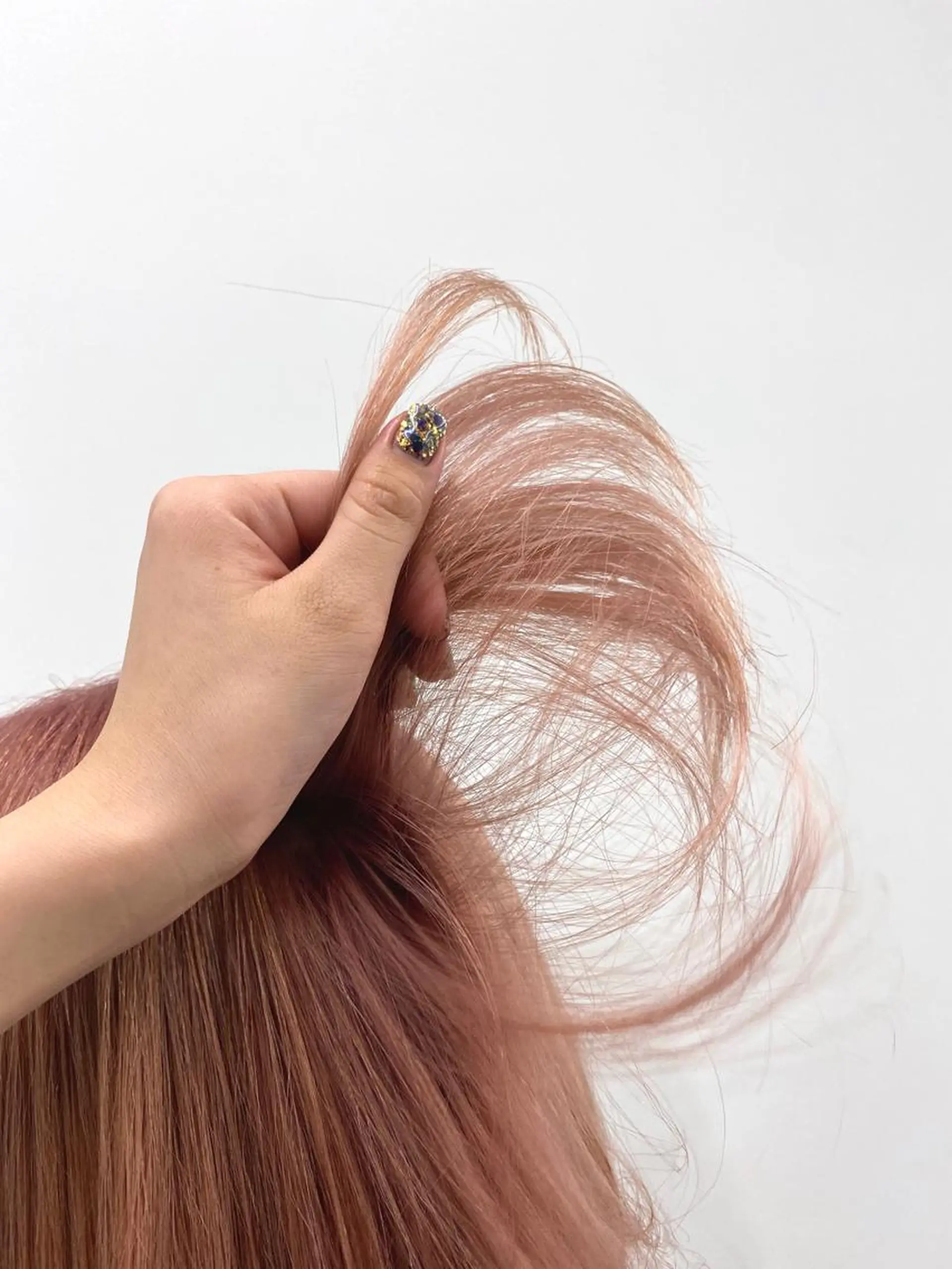 ミディアム カラー ピンクカラー ホワイトピンク momo所属・メンズヘアメイク 🩵Mayuki🩵のヘアスタイル