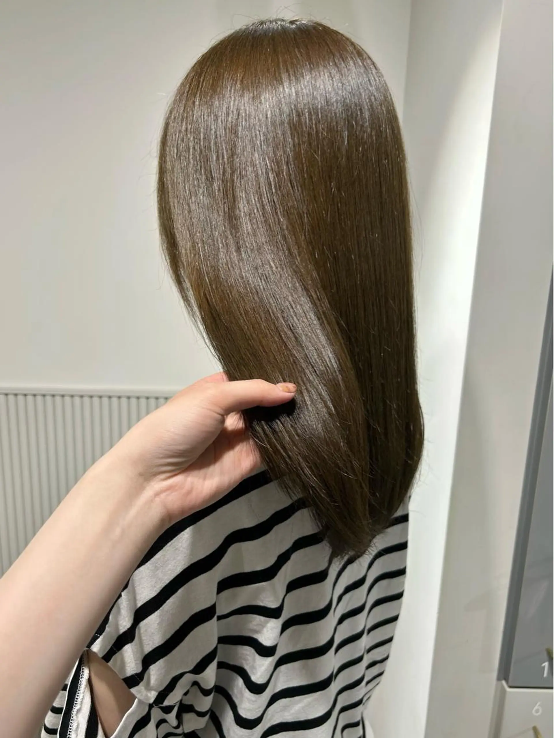 ミディアム カラー ベージュカラー ブラウンカラー 透明感カラー オリーブベージュ オリーブブラウン LOVEST Rihoのヘアスタイル