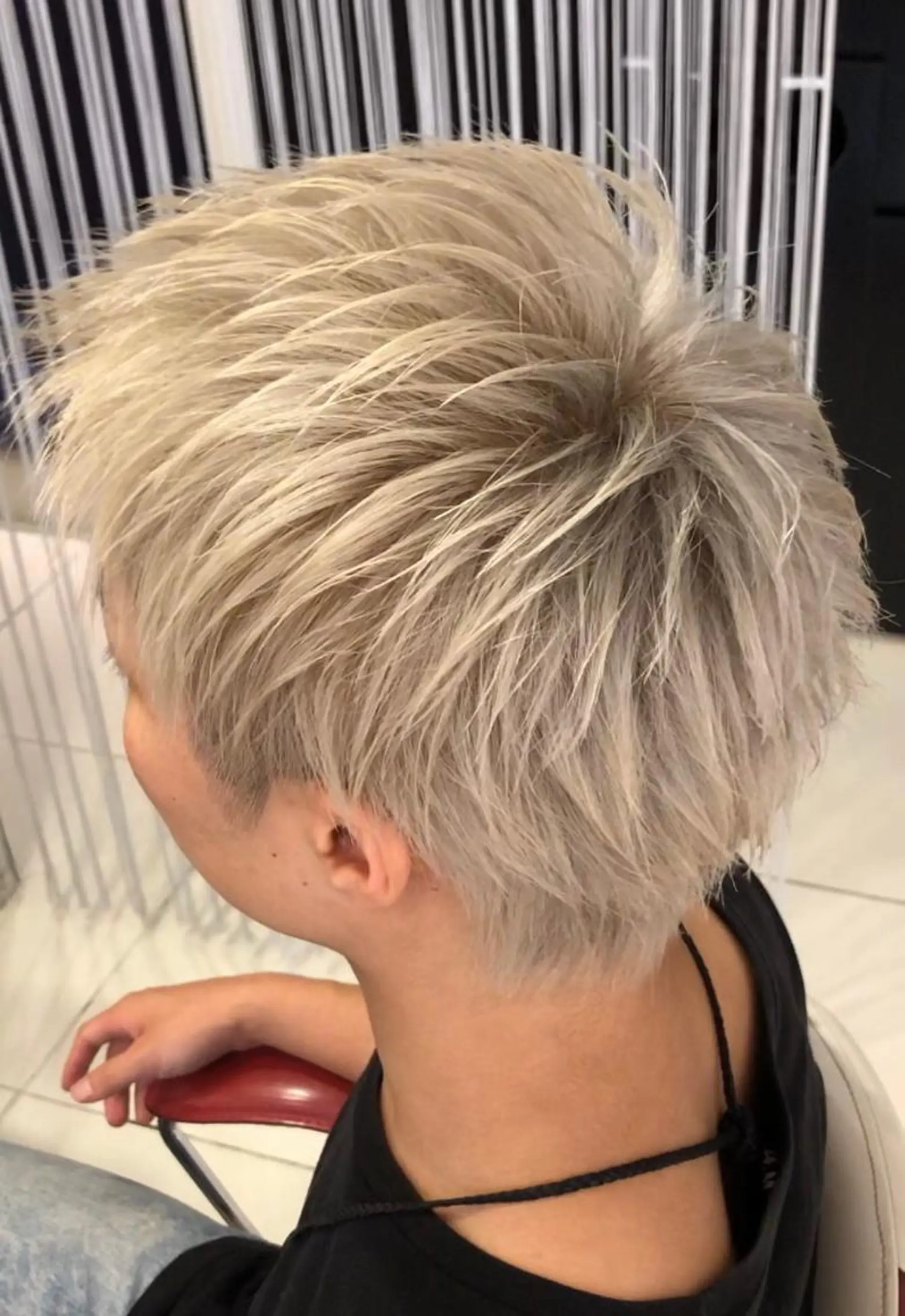 ショート カラー ブリーチ 奥山義進/大宮 /ダブルカラーのヘアスタイル