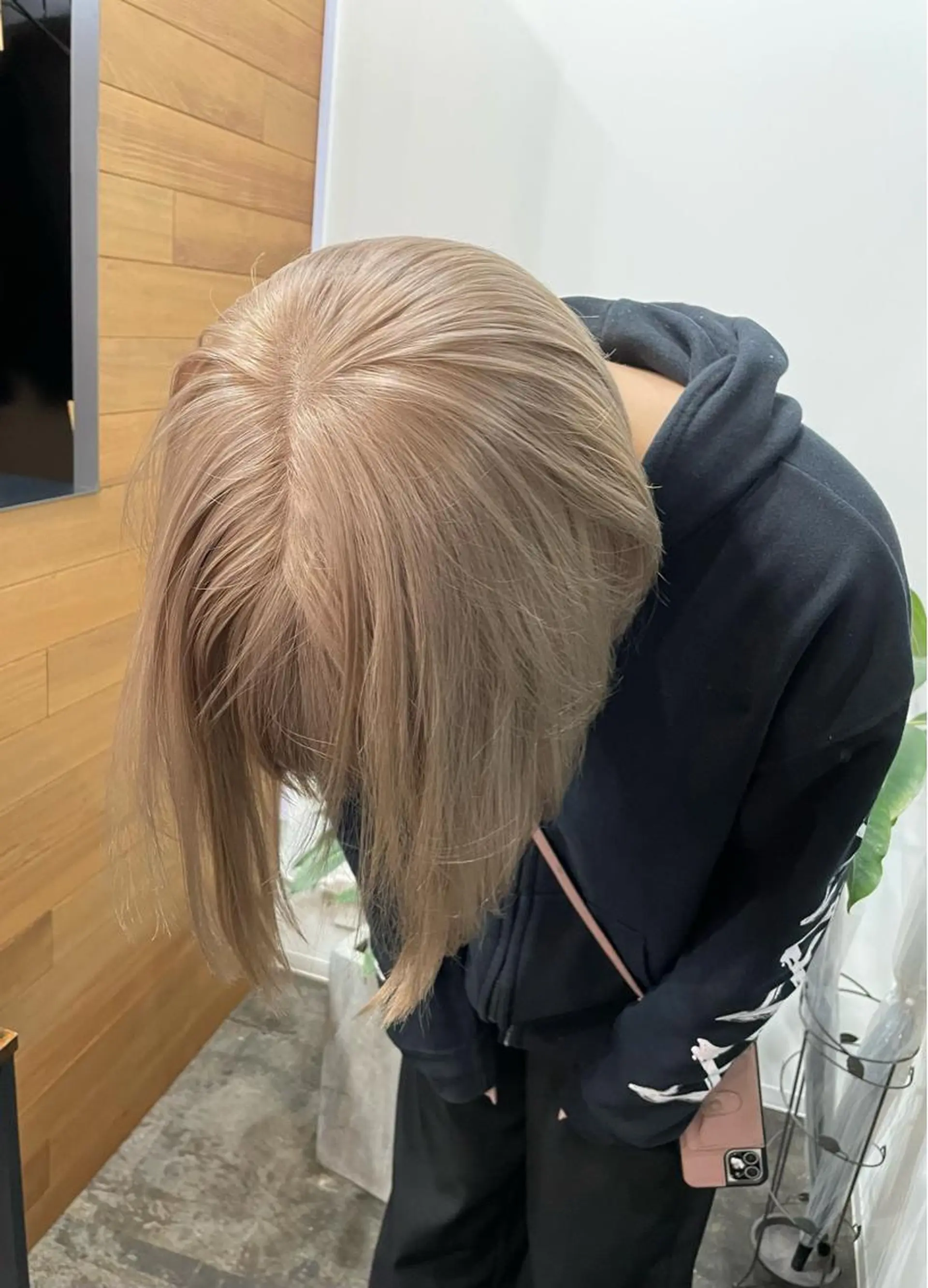 ショート ヘアカラー トリートメント ミルクティー× グレージュMOMOのヘアスタイル