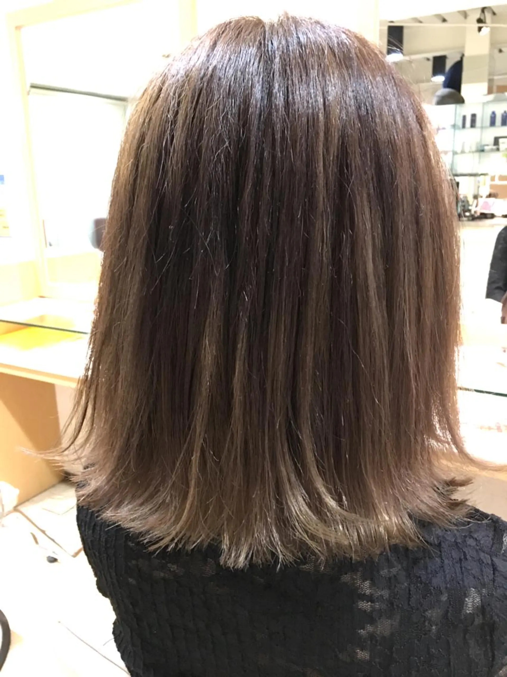 セミロング 🐝肥田 しょーと🐝のヘアスタイル