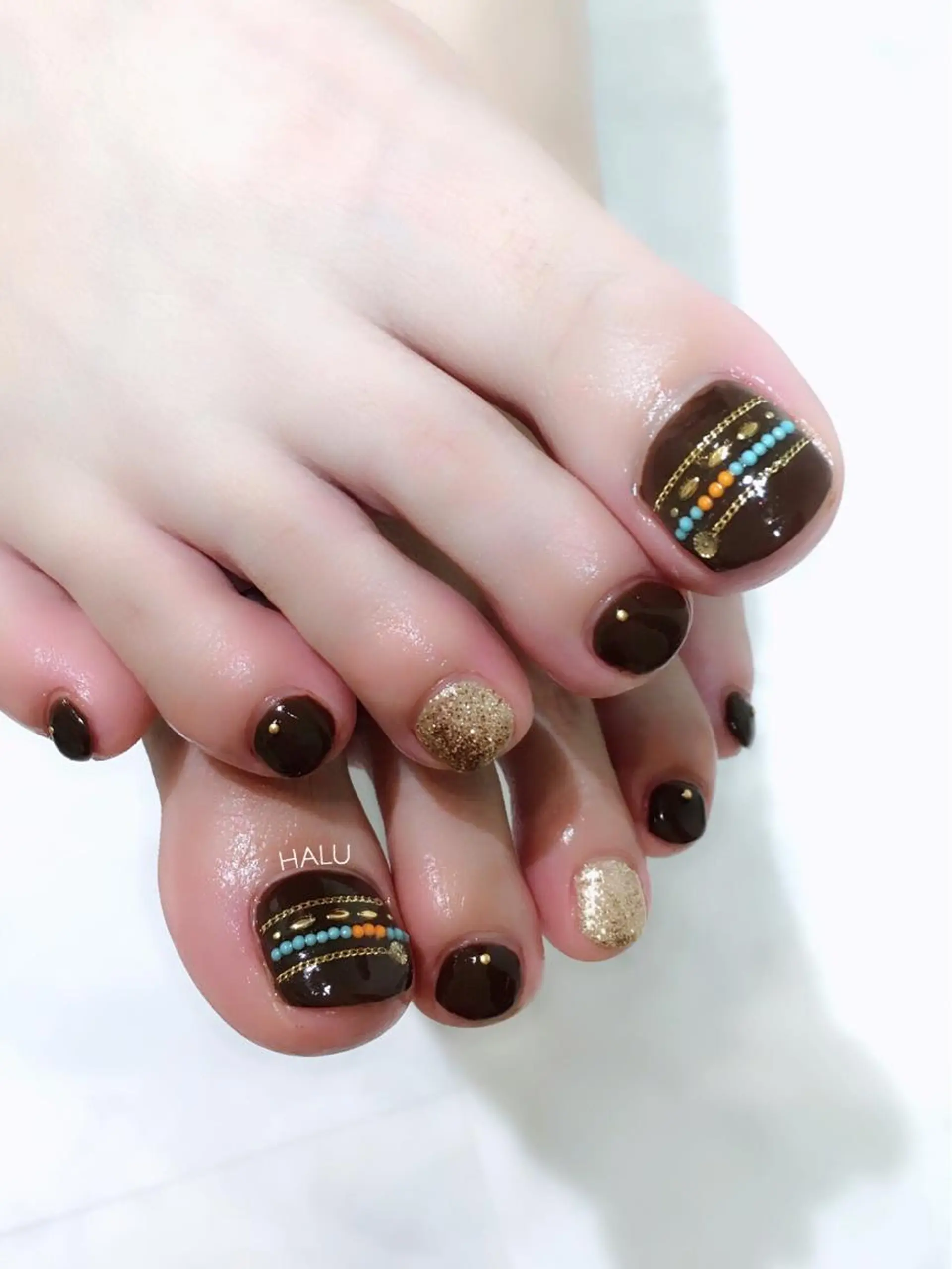 ネイル ゴールド HALU ハルのネイルデザイン