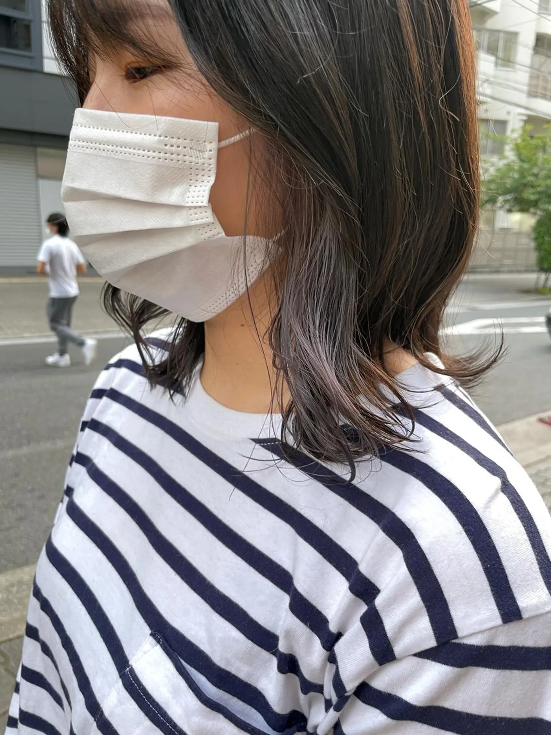 ミディアム カラー akane .のヘアスタイル