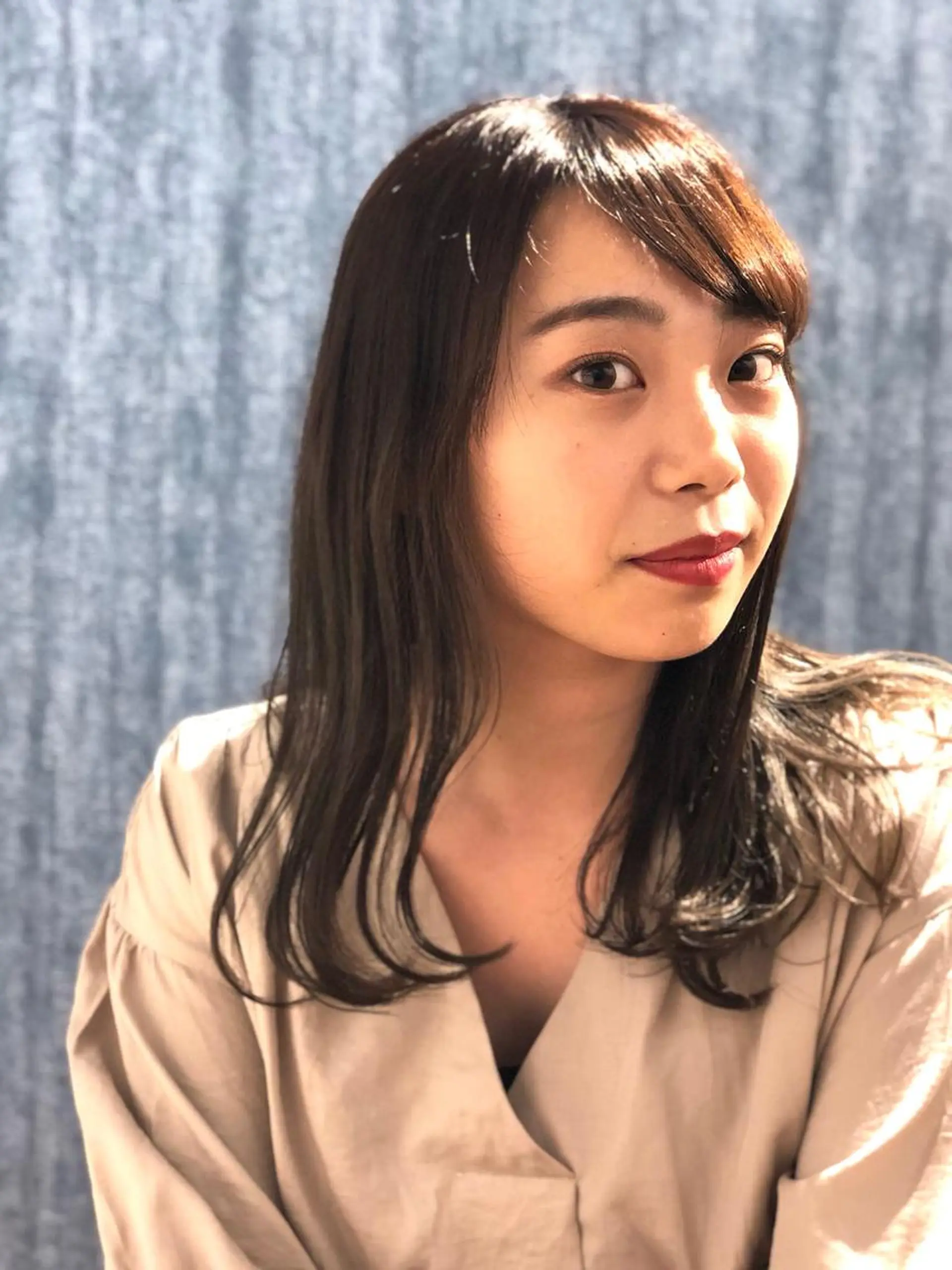 セミロング 大場 優のヘアスタイル