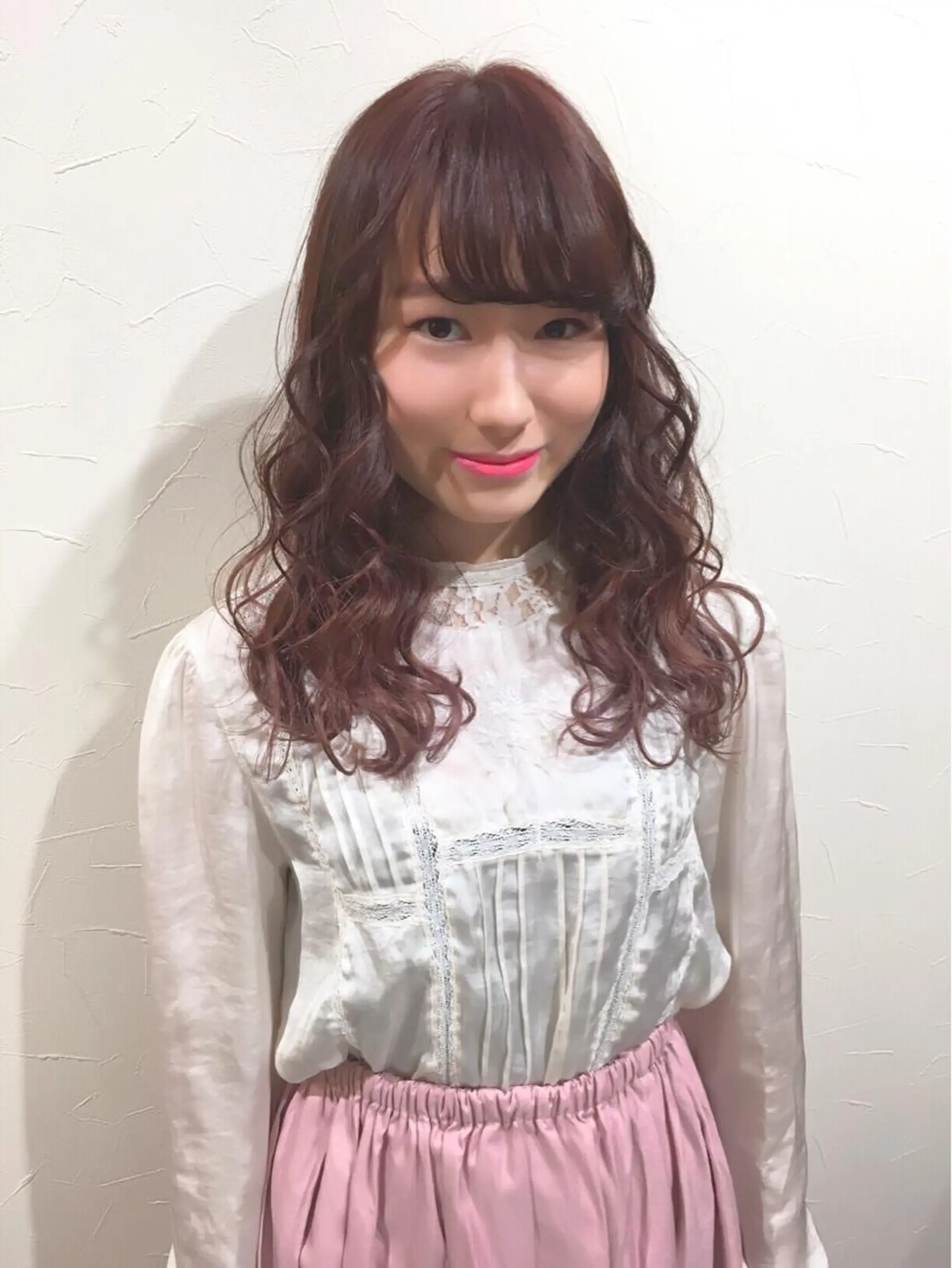 セミロング カラー ブリーチ グラデーションカラー ピンクカラー As hair所属・柔らか垢抜けｶﾗｰと ｶｯﾄ🫧ASUKAのヘアスタイル