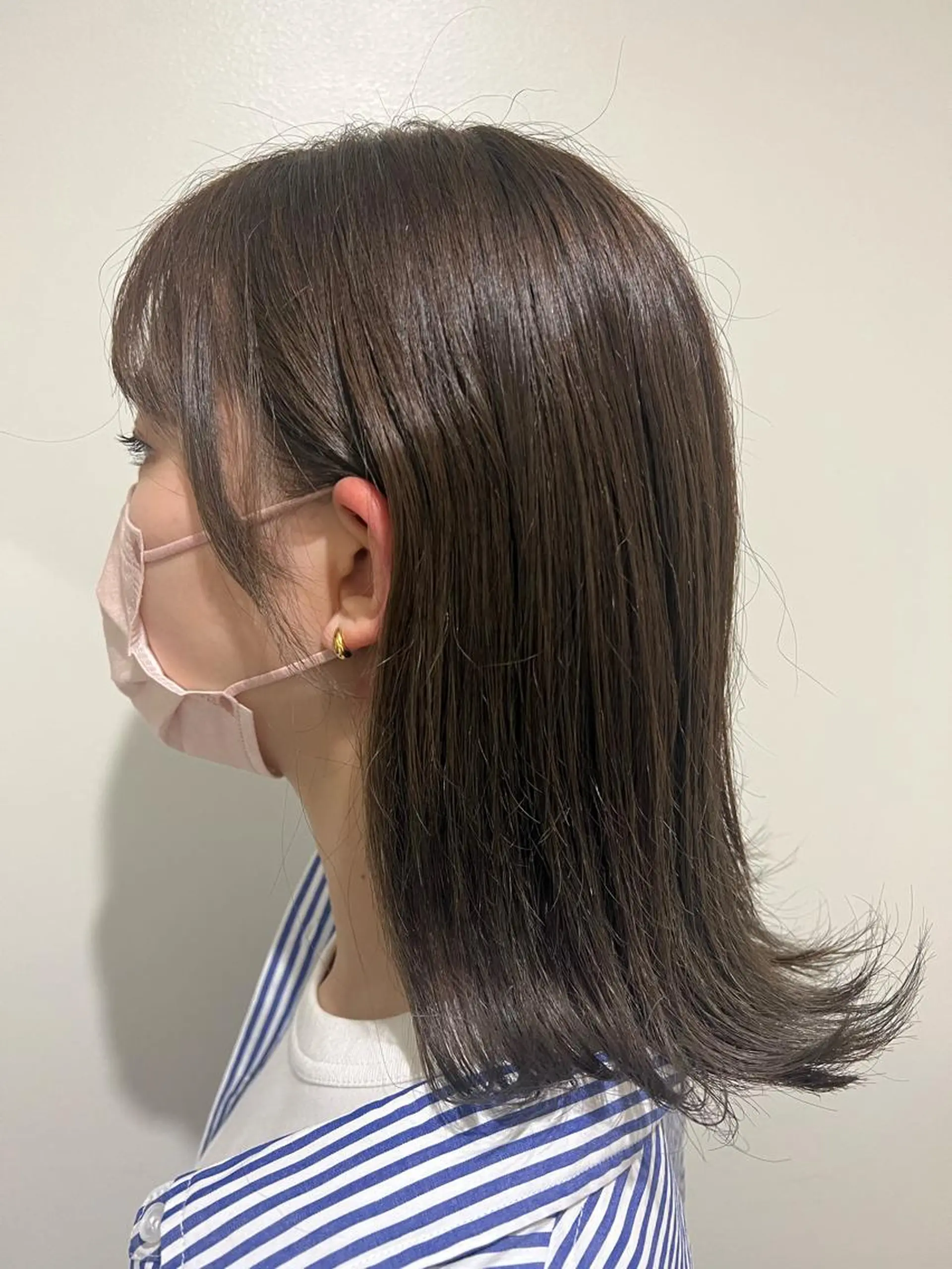 ミディアム アッシュ 似合わせカット 小林愛奈のヘアスタイル