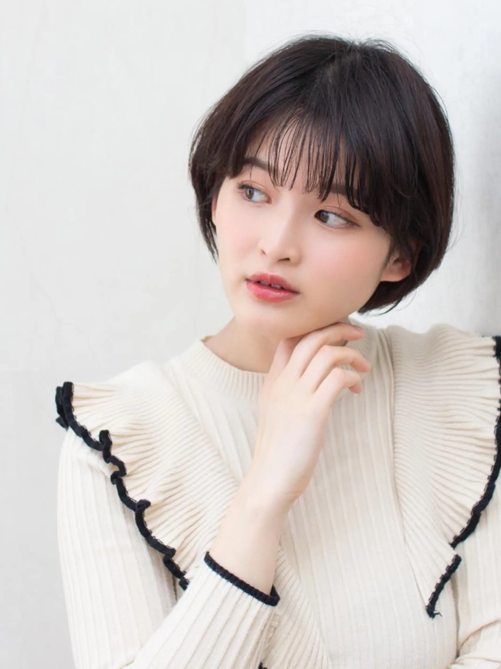 ショート 切りっぱなしボブ ショートボブ ボブ ハイライト シースルーバング 髪質改善/茅ヶ崎 マツモト リョウのヘアスタイル