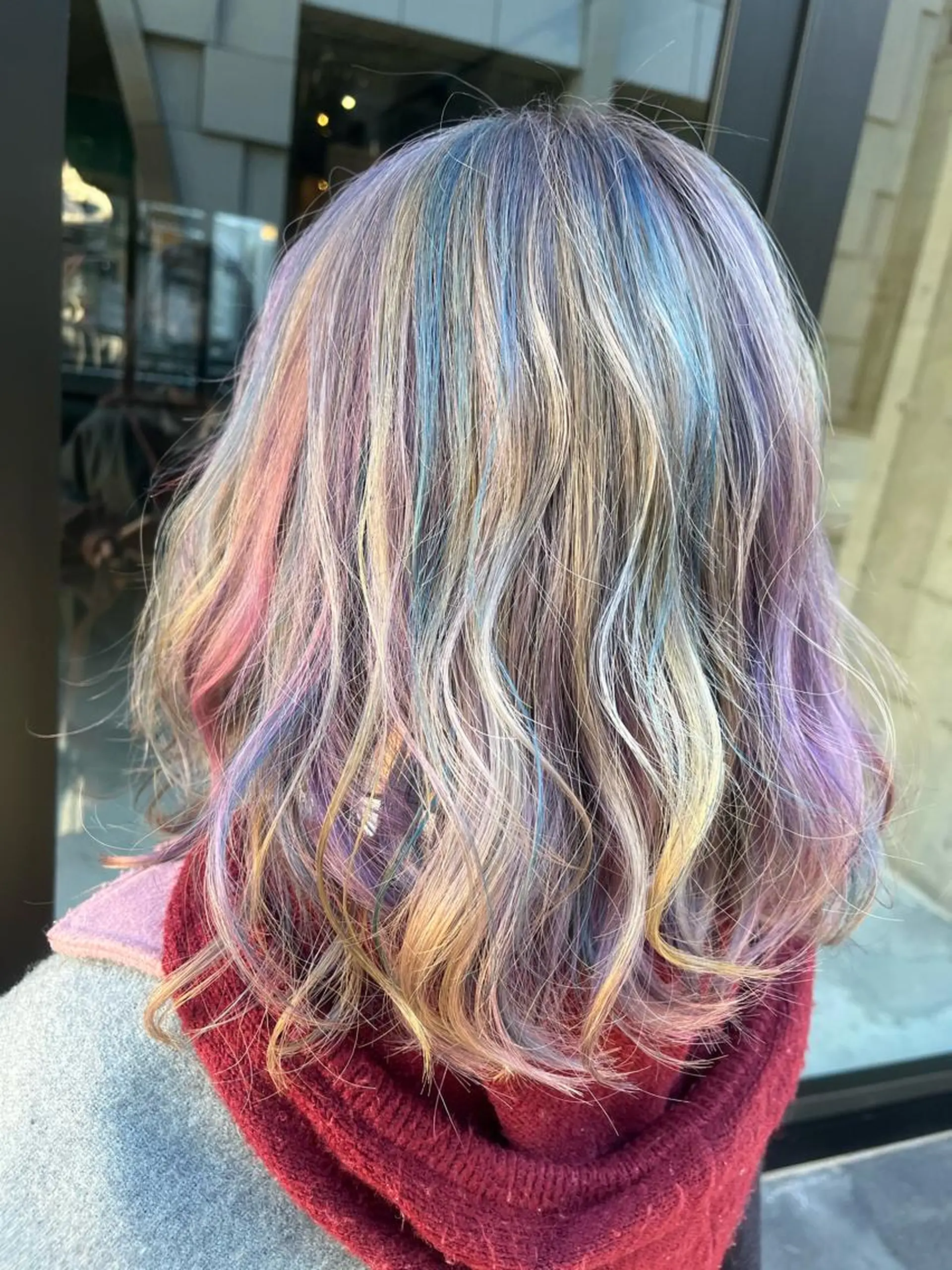 ミディアム カラー アッシュ バレイヤージュ ミストバング ベージュカラー ブリーチ カット ヘアカラー トリートメント 原宿サロン代表 デザインカラー伊藤卓のヘアスタイル