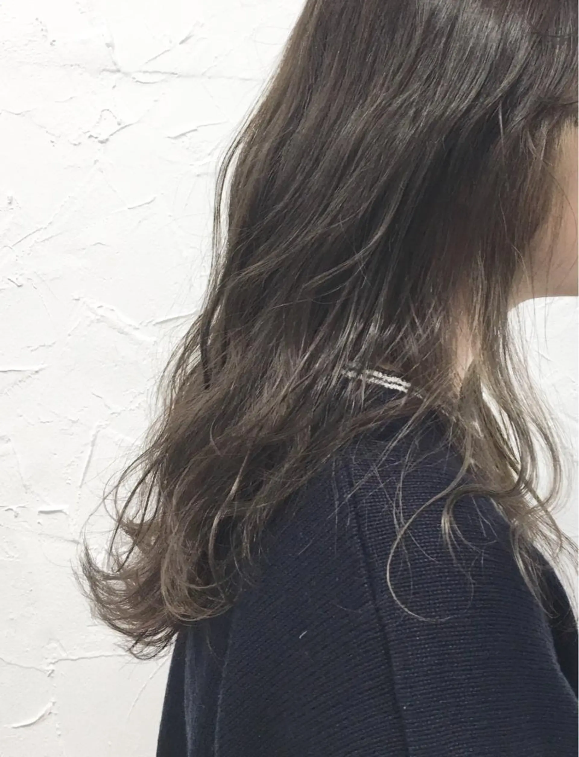 セミロング カラー アッシュ アッシュグレー ハイライトカラー ハイライト 大人垢抜け ダブルカラー【上野】のヘアスタイル