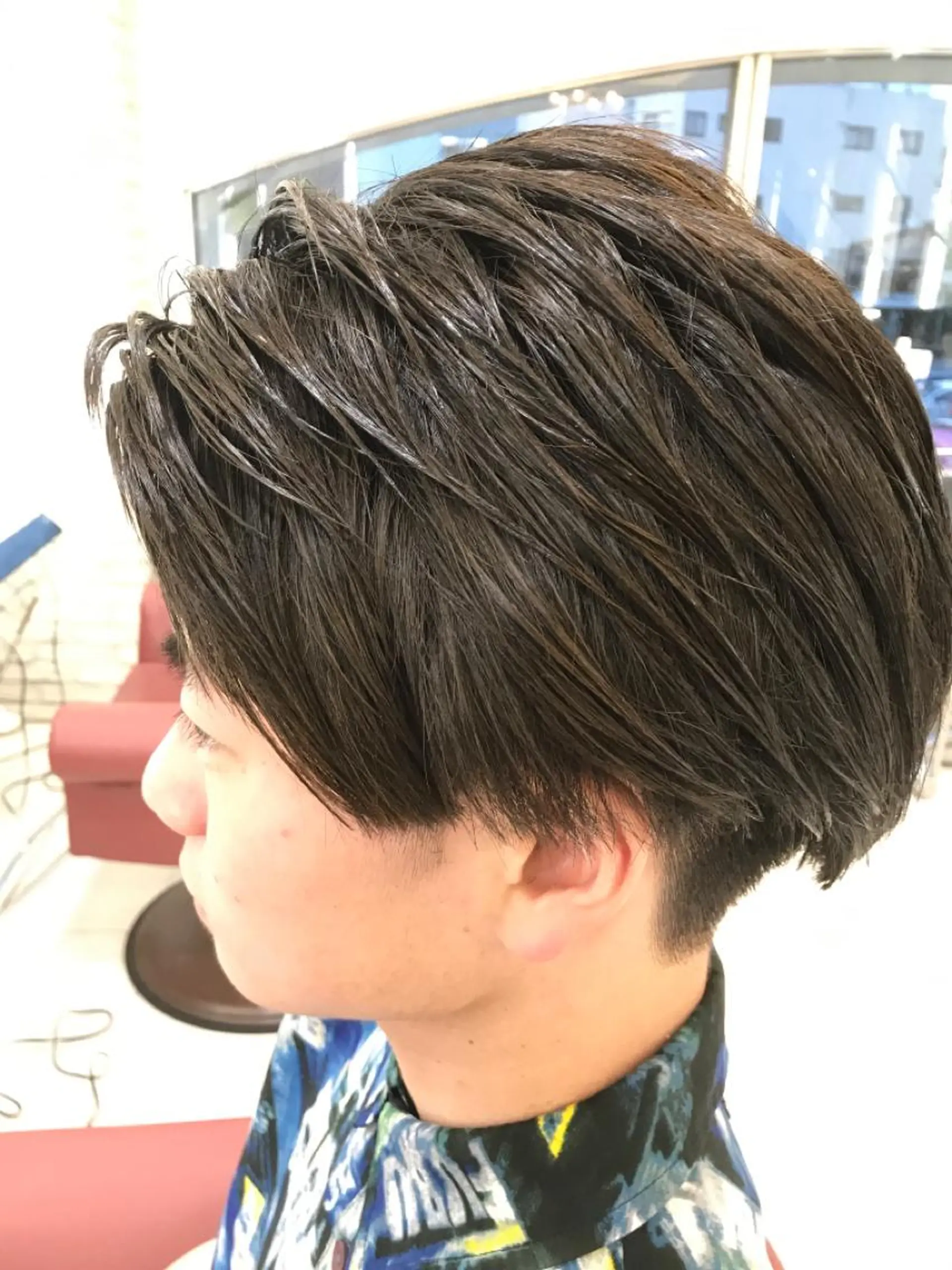 ミディアム カット ヘアカラー トリートメント 髪質改善/レイヤー/ 小顔/デザインのヘアスタイル