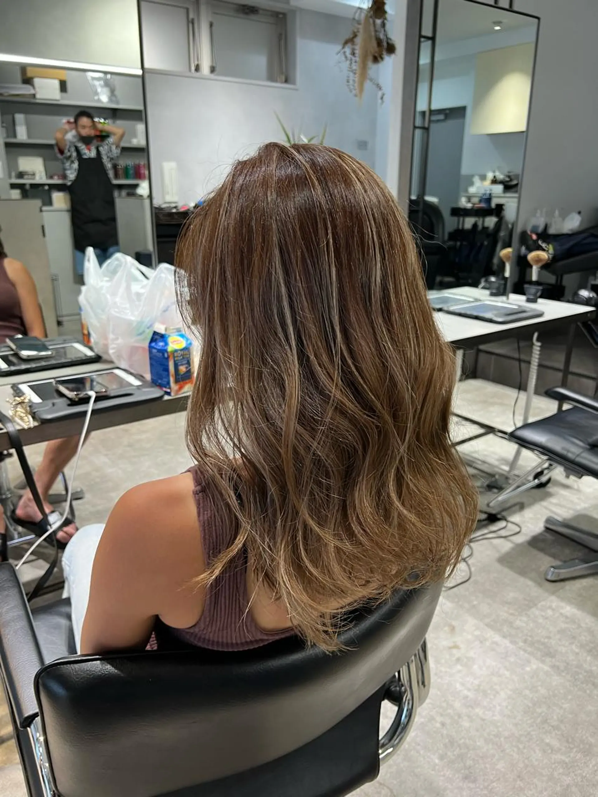 セミロング カラー Miku 🇺🇸のヘアスタイル