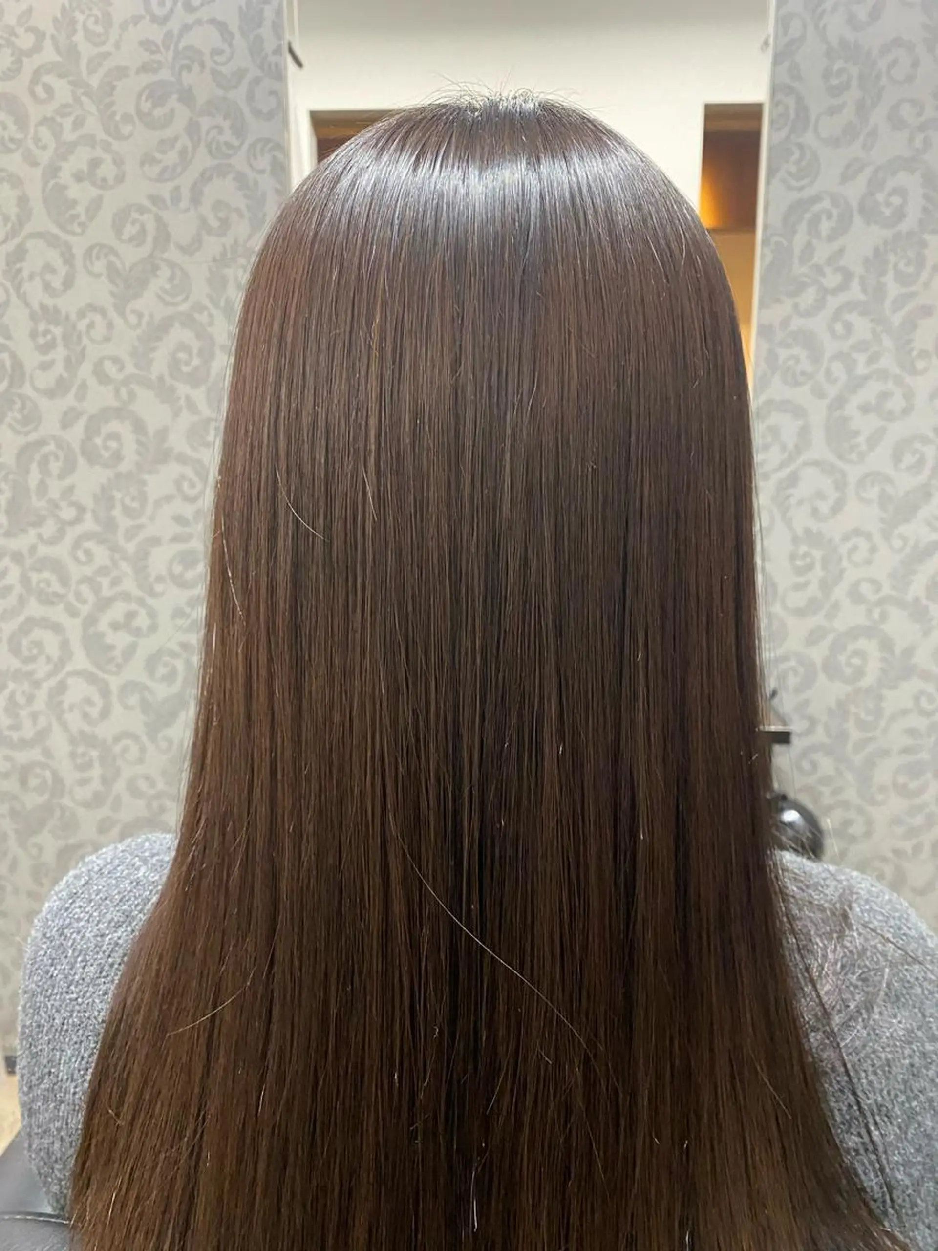 セミロング カット 縮毛矯正 トリートメント 佐藤 はるとのヘアスタイル