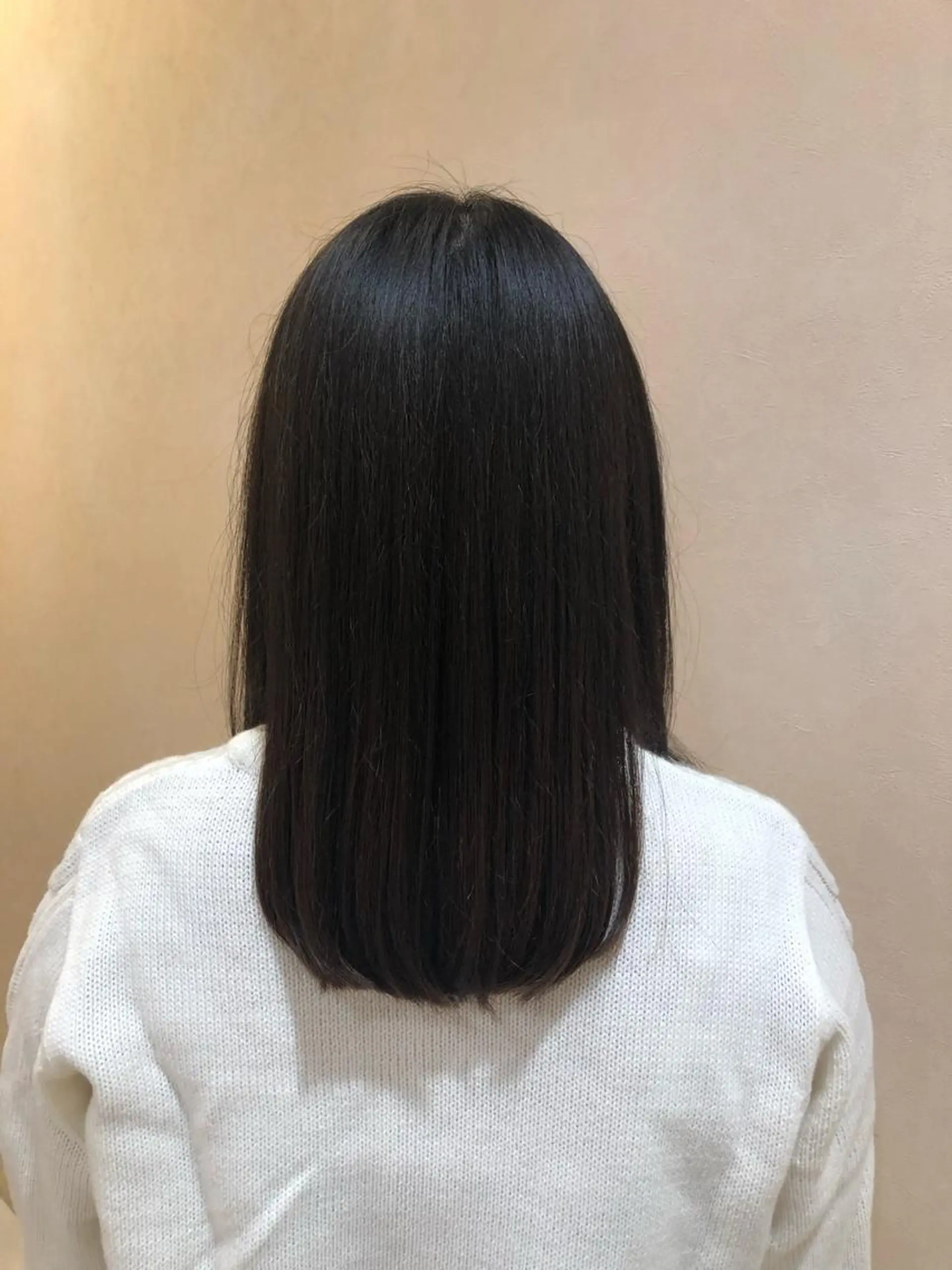 ミディアム ツヤ髪カラー💎 佐藤あきのヘアスタイル