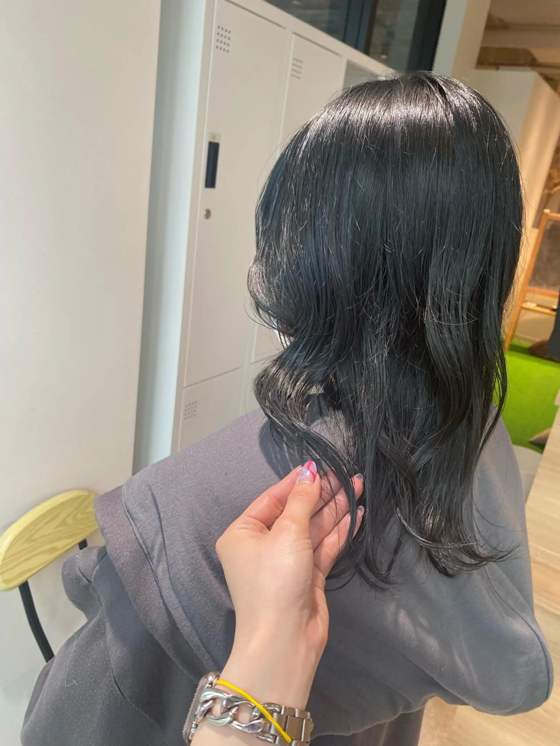 セミロング カラー 黒髪 ブルーカラー ブルーブラック カット ヘアカラー トリートメント オスズ 🎀´-のヘアスタイル
