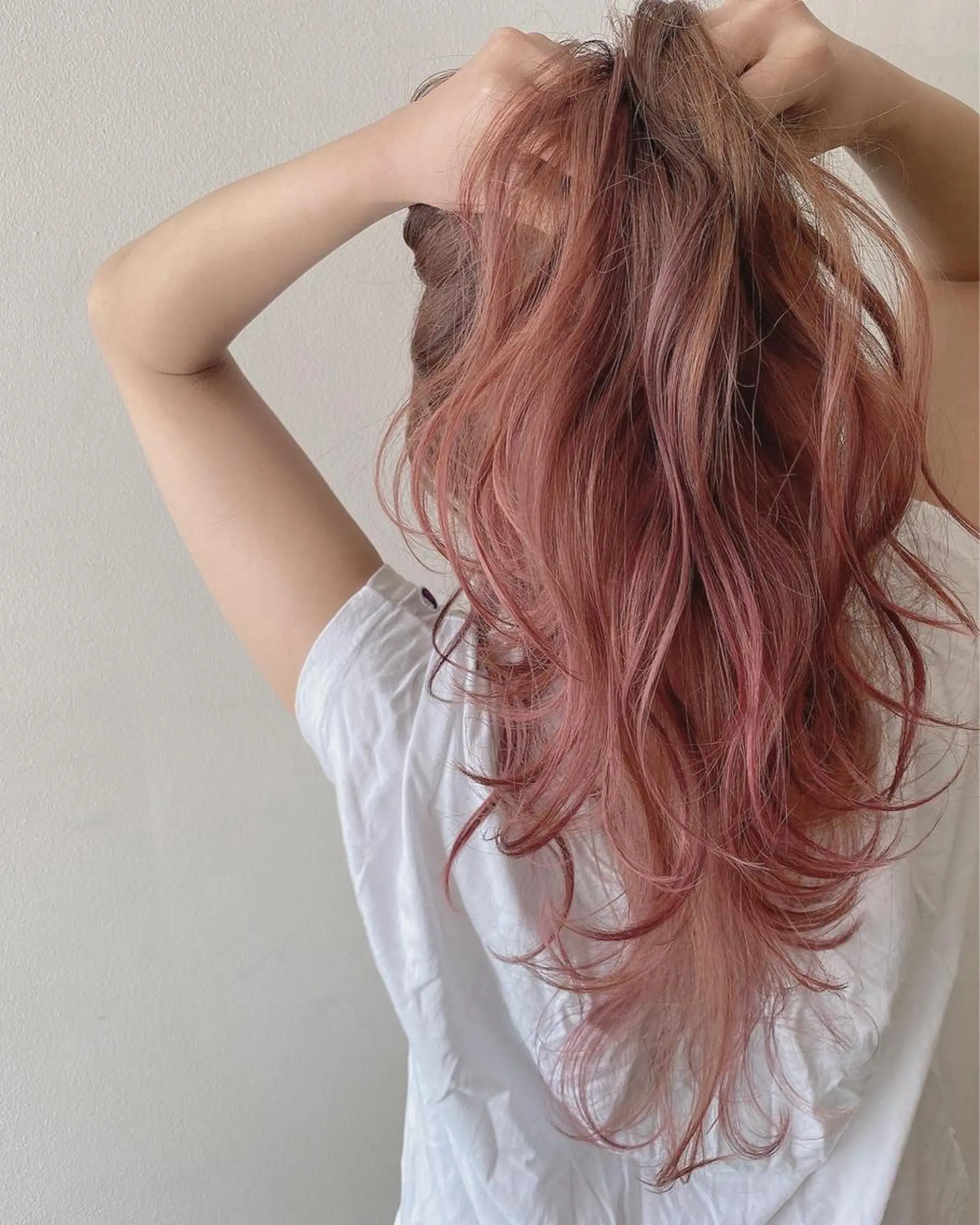 セミロング カラー グラデーションカラー ⭐️ アユミ⭐️のヘアスタイル