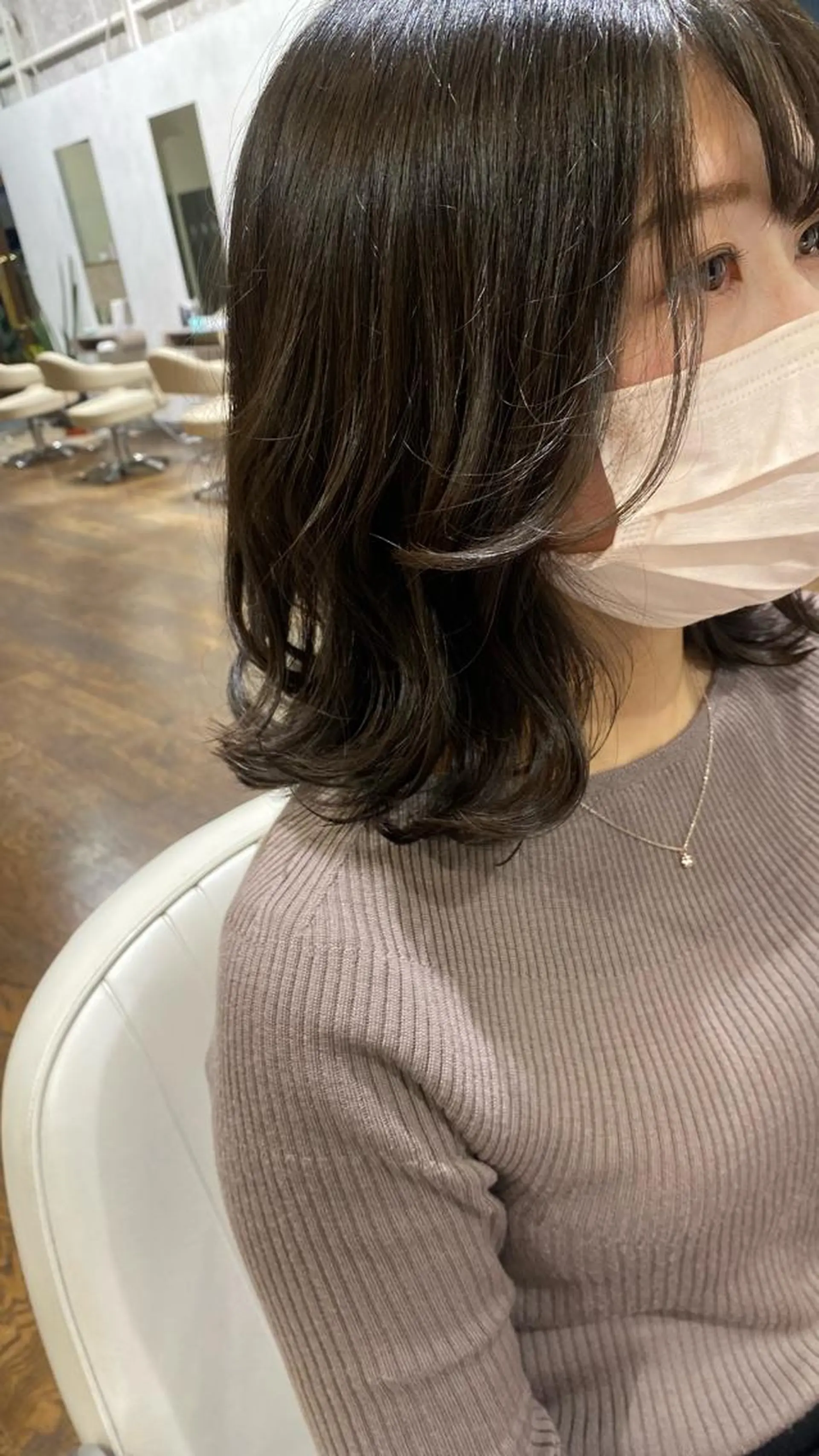 ミディアム 中村 友香のヘアスタイル