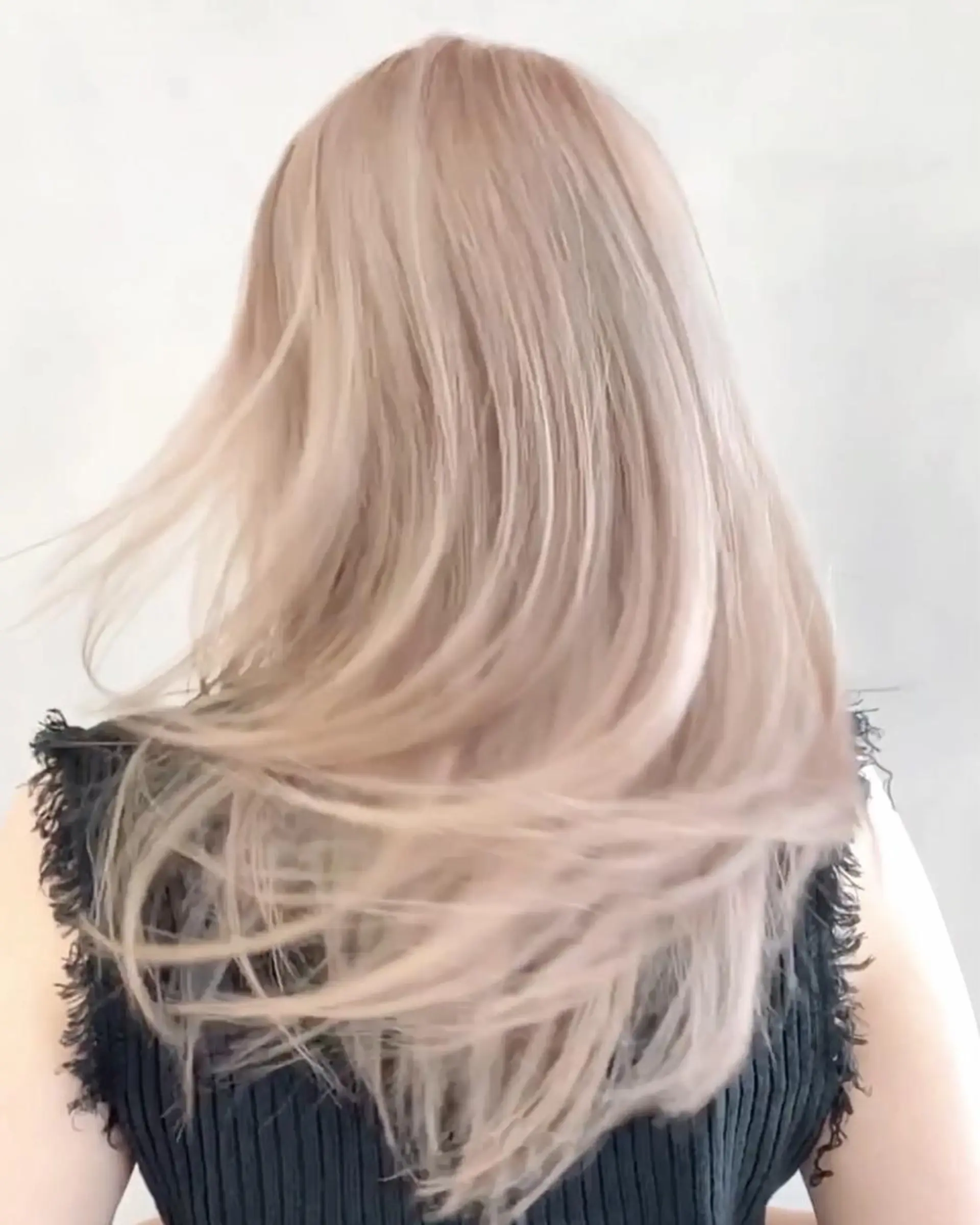 ミディアム カラー ヘアカラー ハイトーン特化サロン 代表　中谷蓮のヘアスタイル