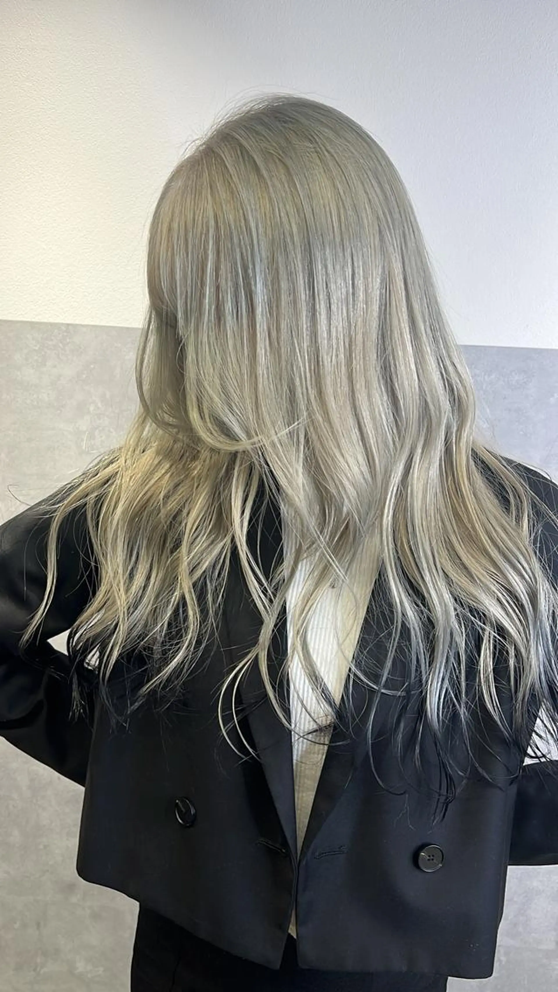 ロング カラー mimiiy梅田 中崎町ハイトーンのヘアスタイル