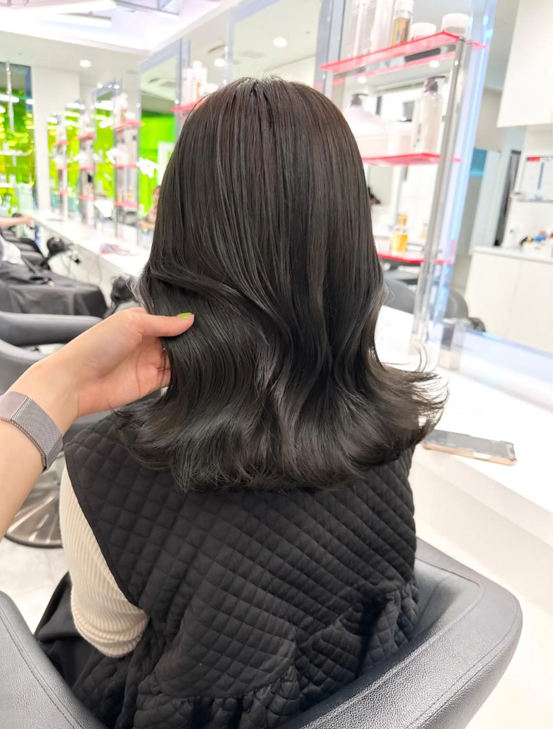 ミディアム チョコレートブラウン ミルクティーブラウン ピンクブラウン ピンクラベンダー 顔周りカット 🤎MISAKI 艶髪カラー🤎のヘアスタイル