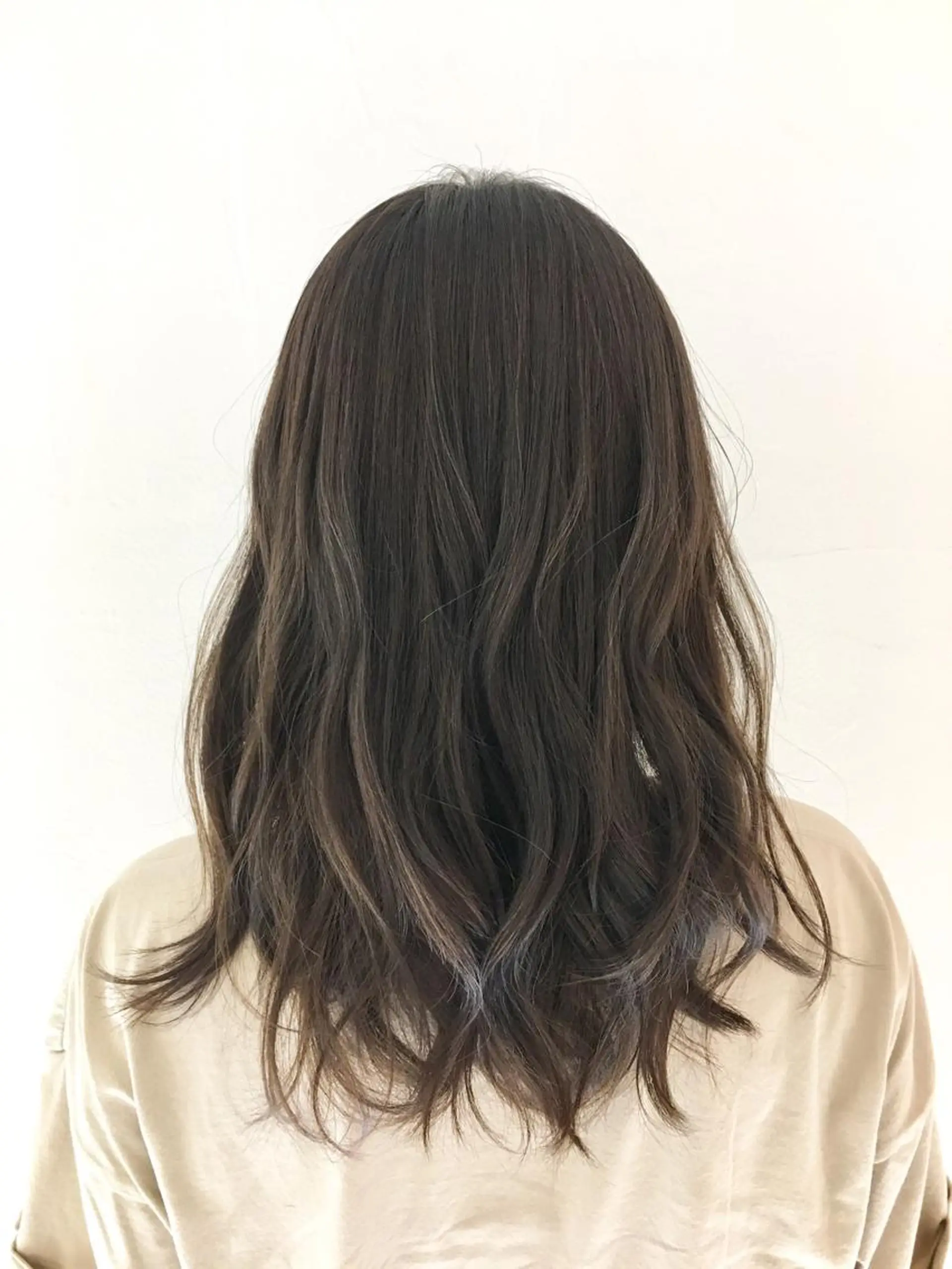 セミロング カラー 松浦 正覚のヘアスタイル